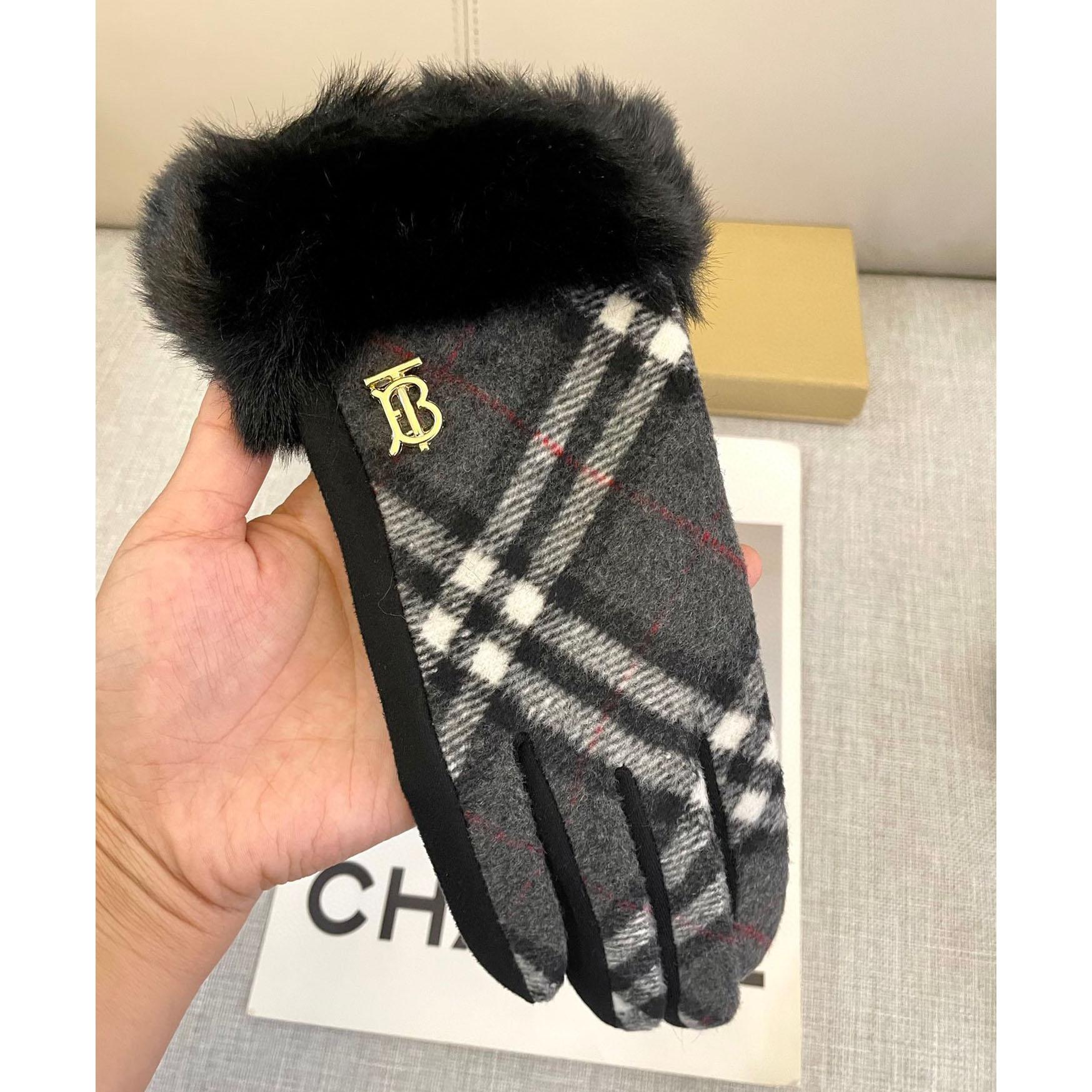 Burberry Gloves  - DesignerGu