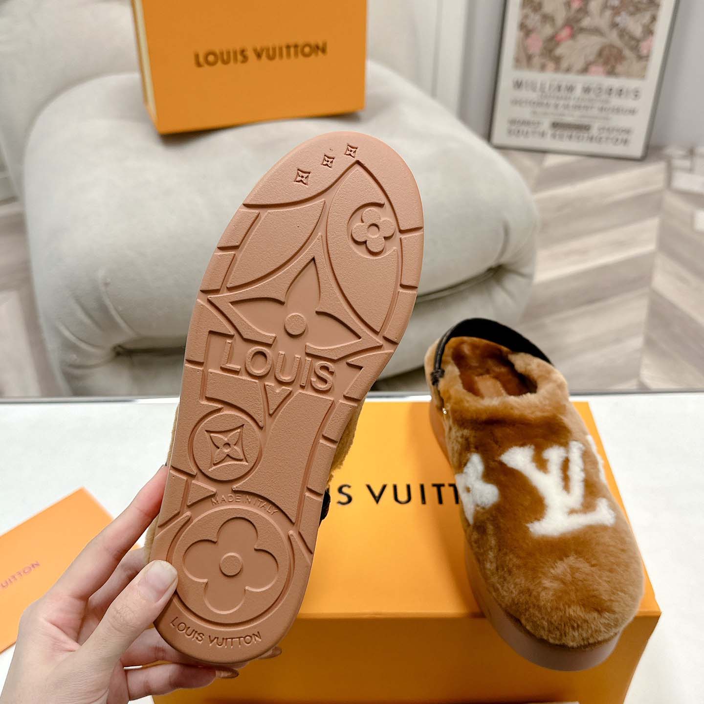 Louis Vuitton Aspen Platform Clog           - DesignerGu