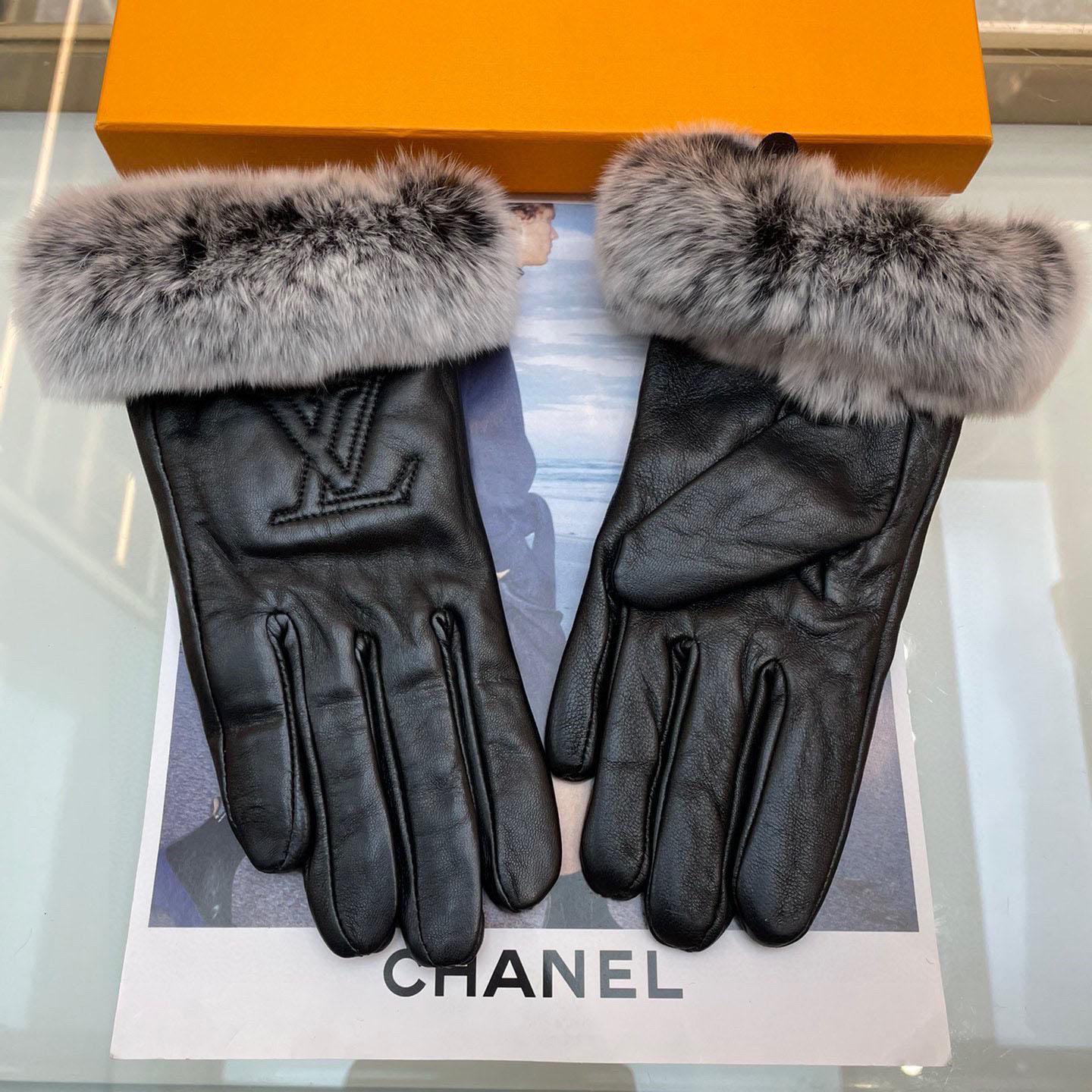 Louis Vuitton Gloves  - DesignerGu