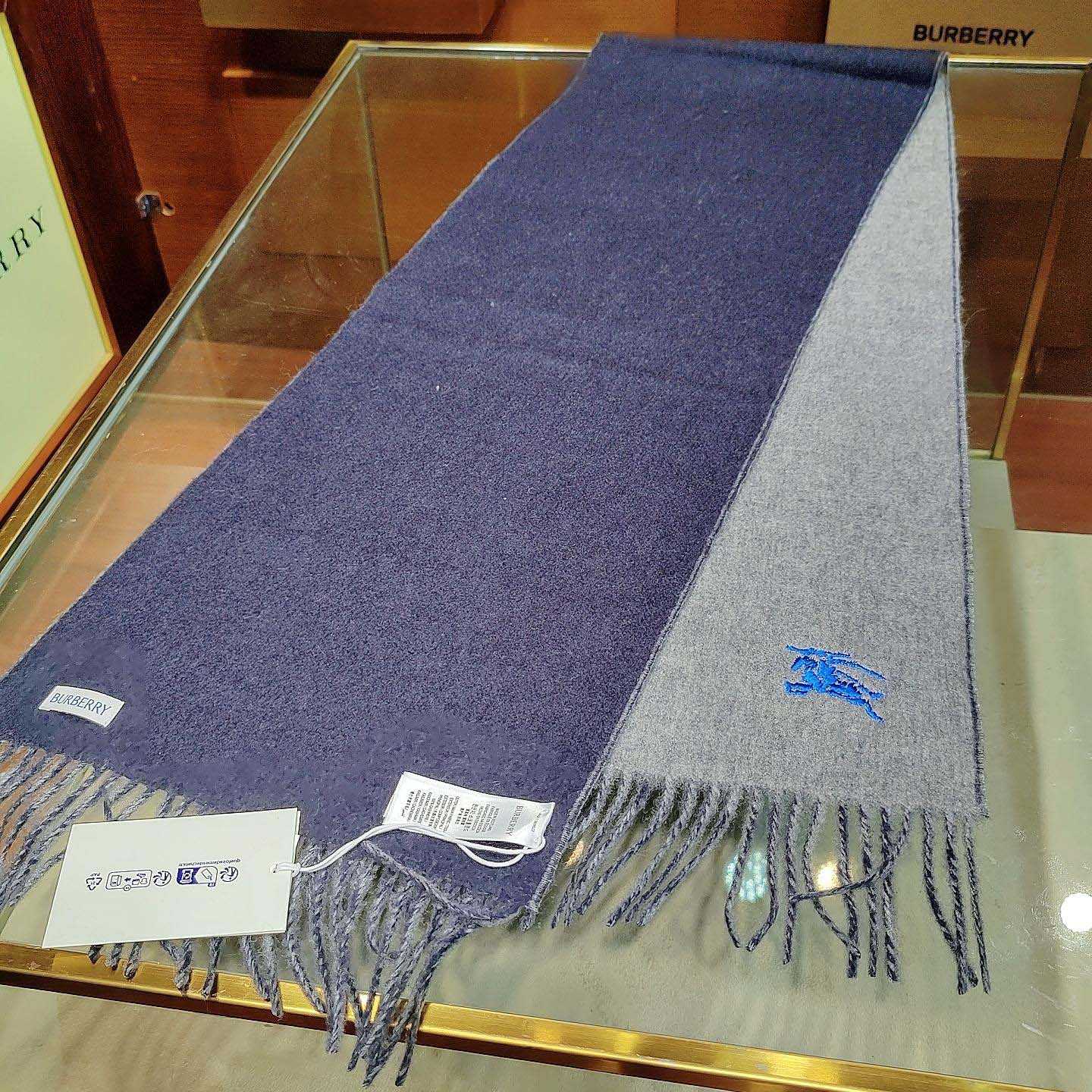 Burberry Reversible Cashmere Scarf - DesignerGu