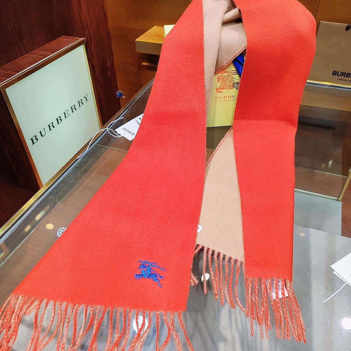 Burberry Reversible Cashmere Scarf - DesignerGu