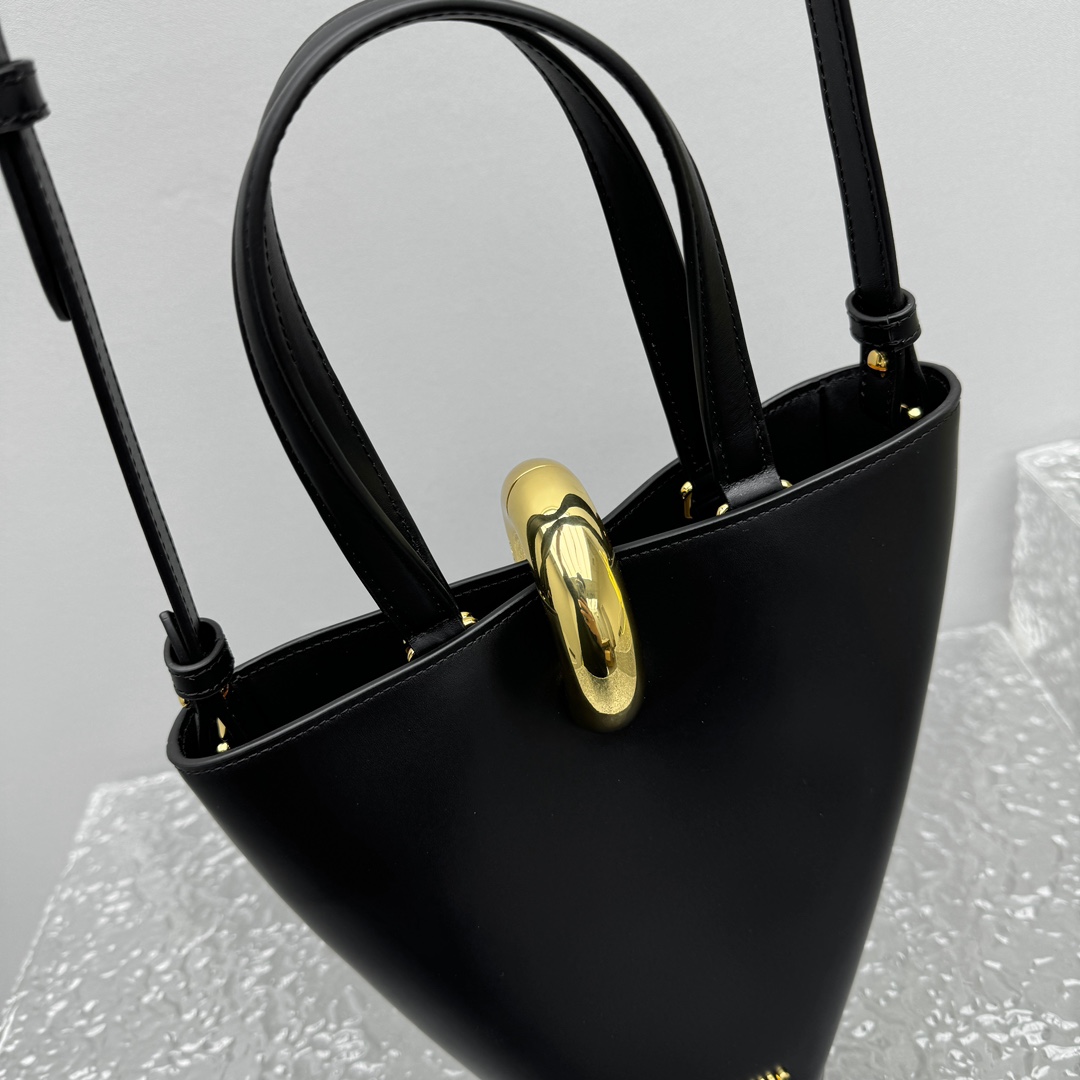 Jacquemus Le Petit Bambola Bag （10x10x20cm） - DesignerGu