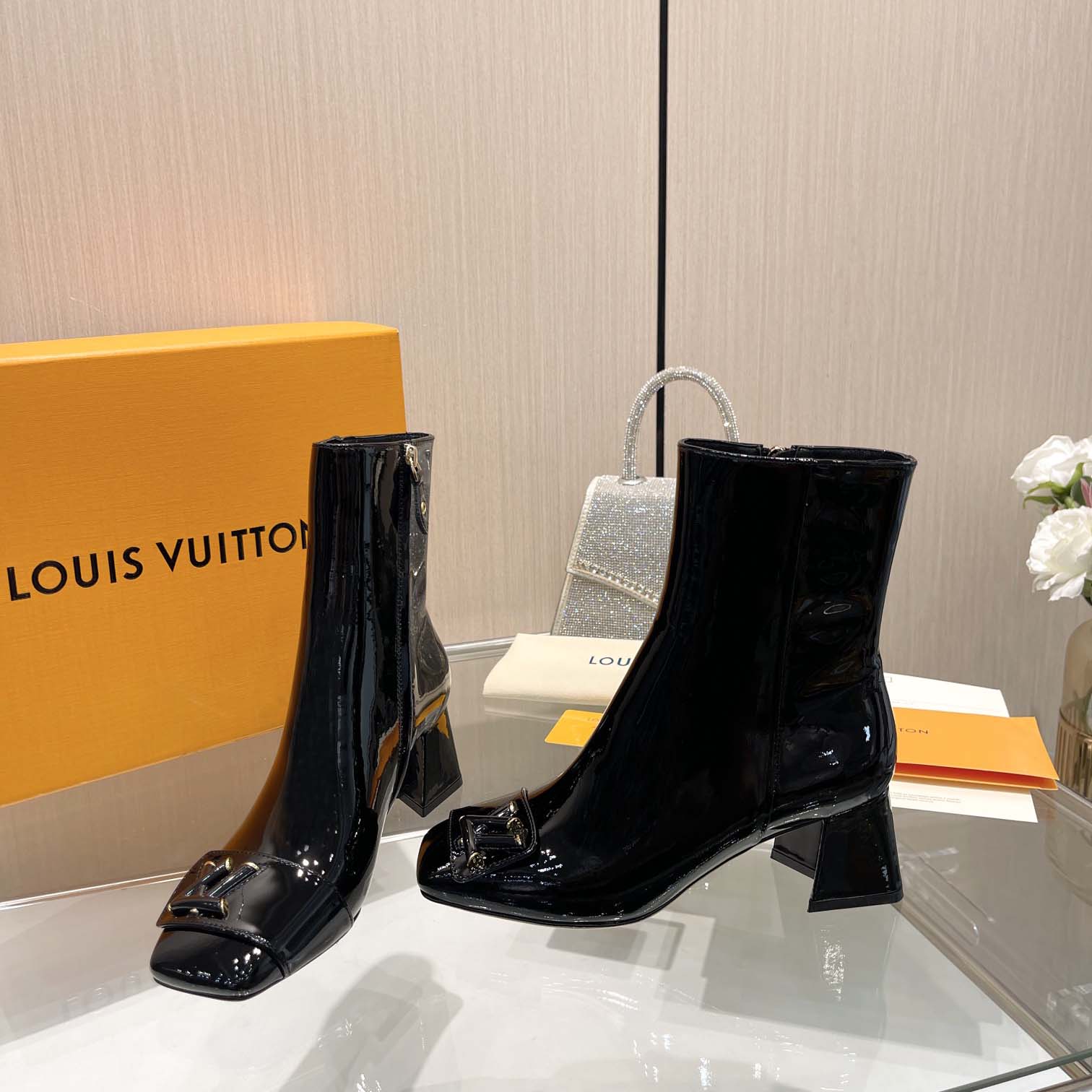 Louis Vuitton Shake Platform Ankle - DesignerGu