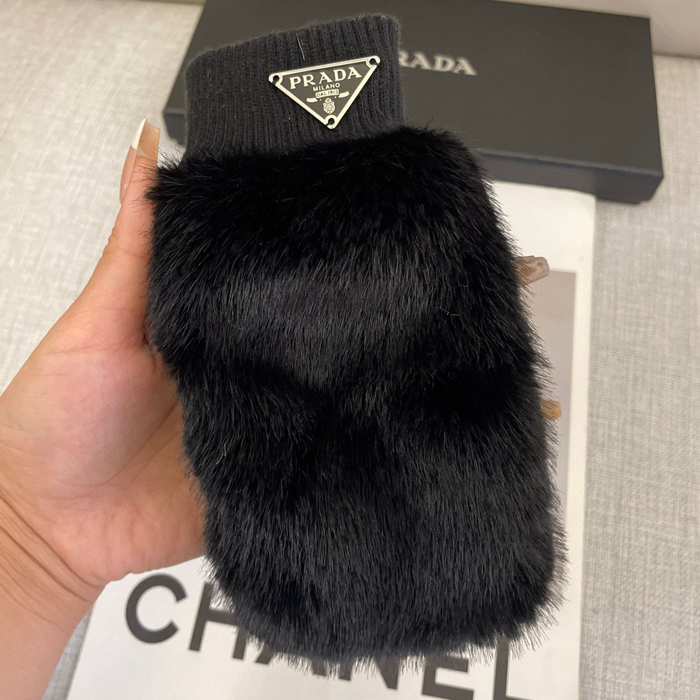 Prada Gloves  - DesignerGu