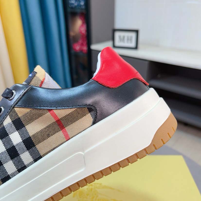 Burberry Sneakers - DesignerGu