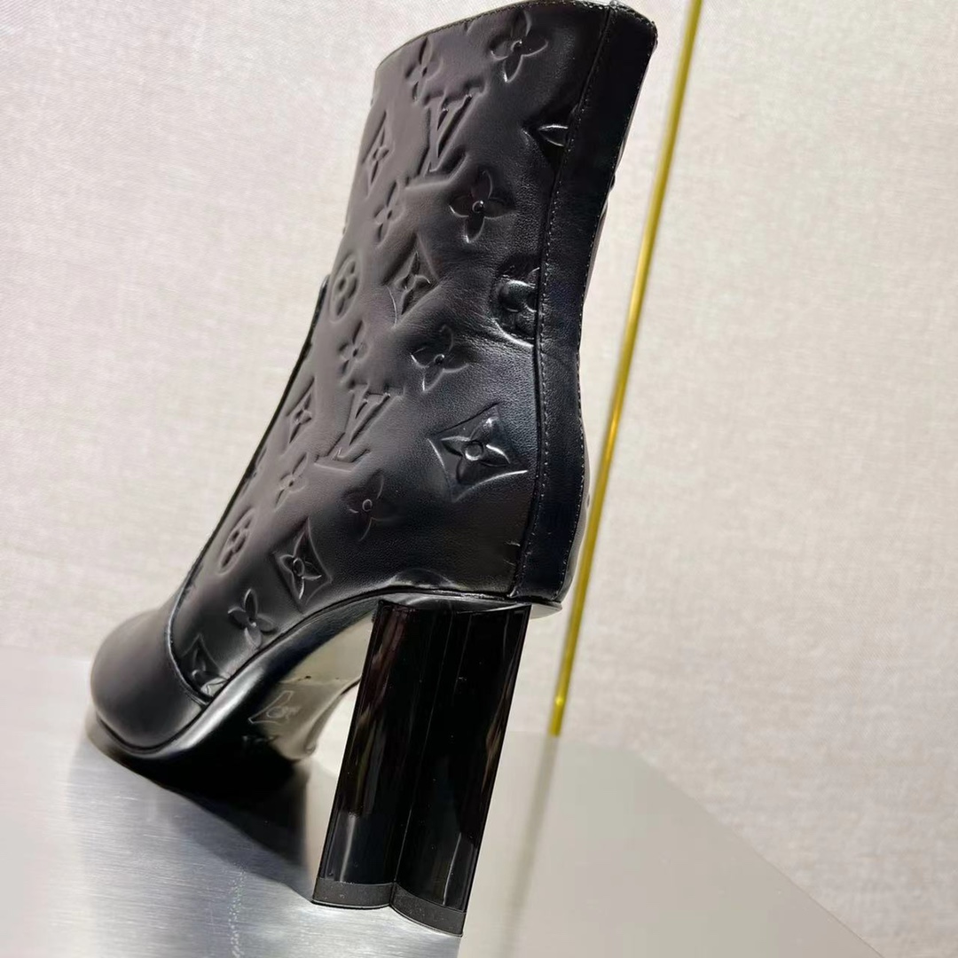 Louis Vuitton Monogram Ankle Boot - DesignerGu