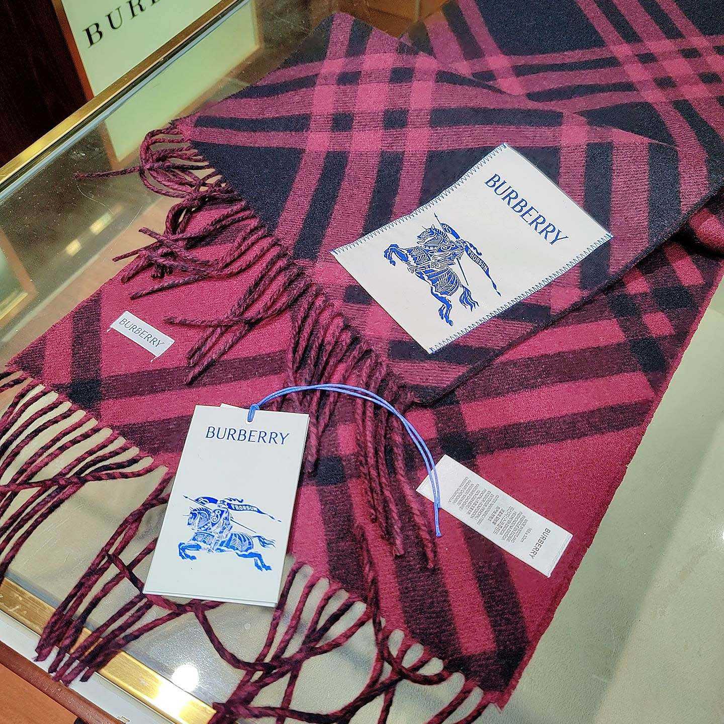 Burberry Check Cashmere Scarf - DesignerGu