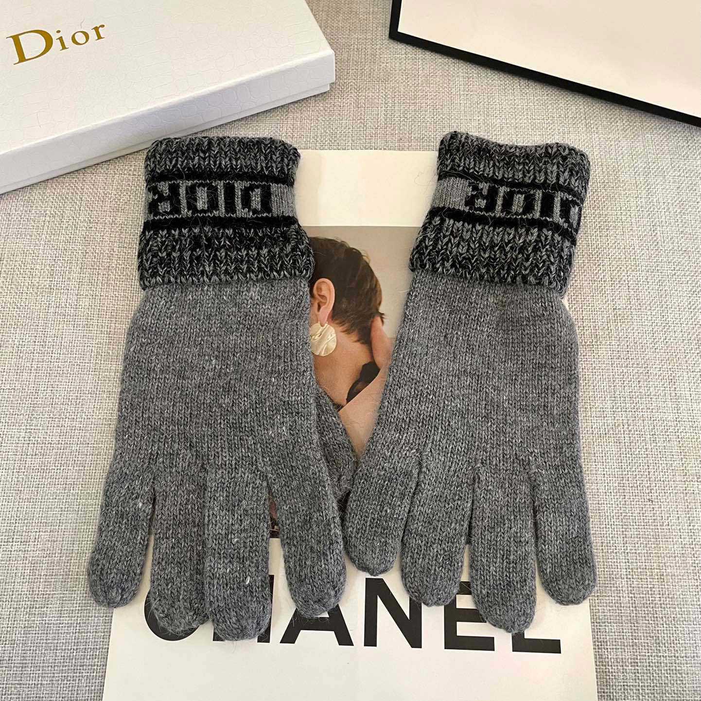 Dior Gloves  - DesignerGu