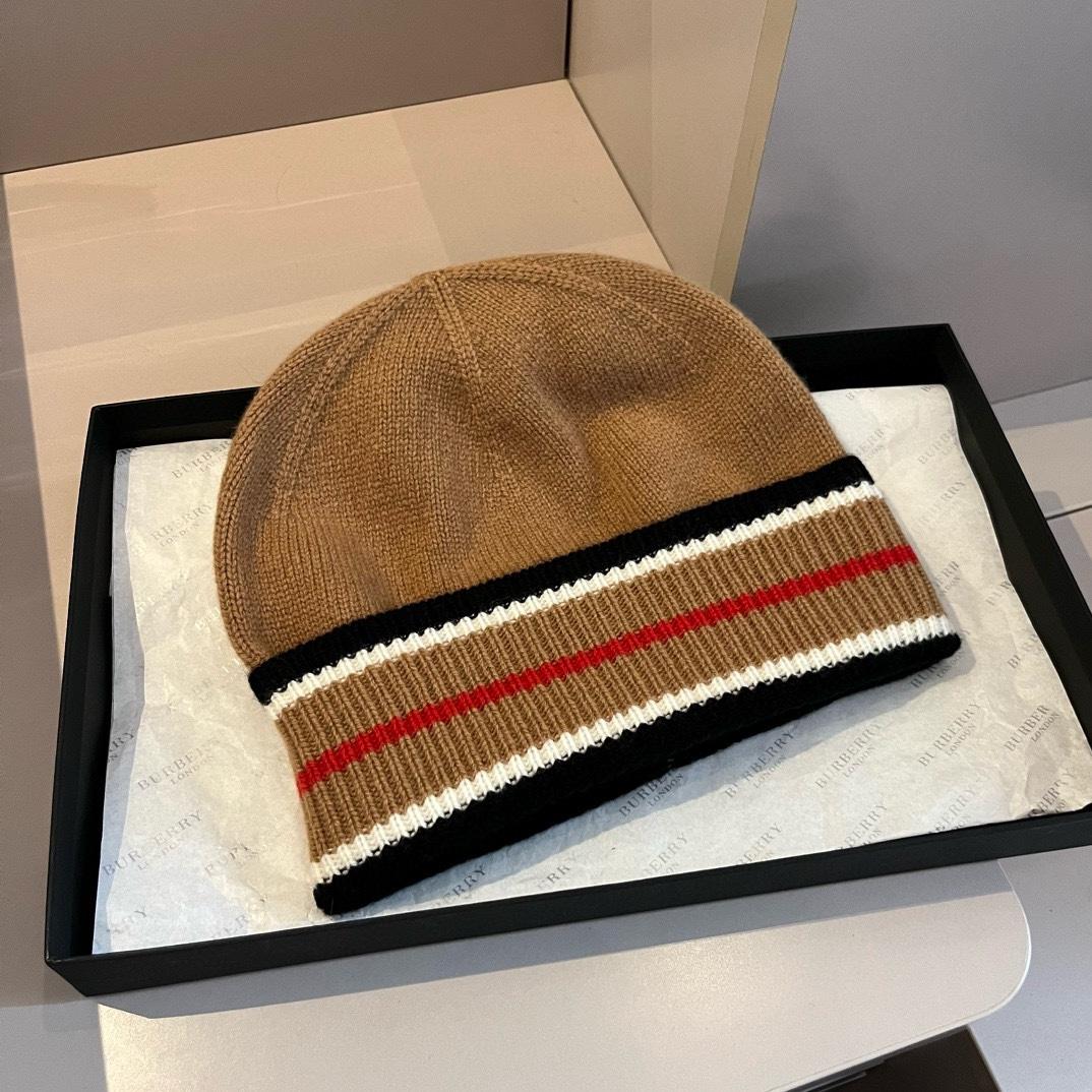 Burberry Beanie - DesignerGu