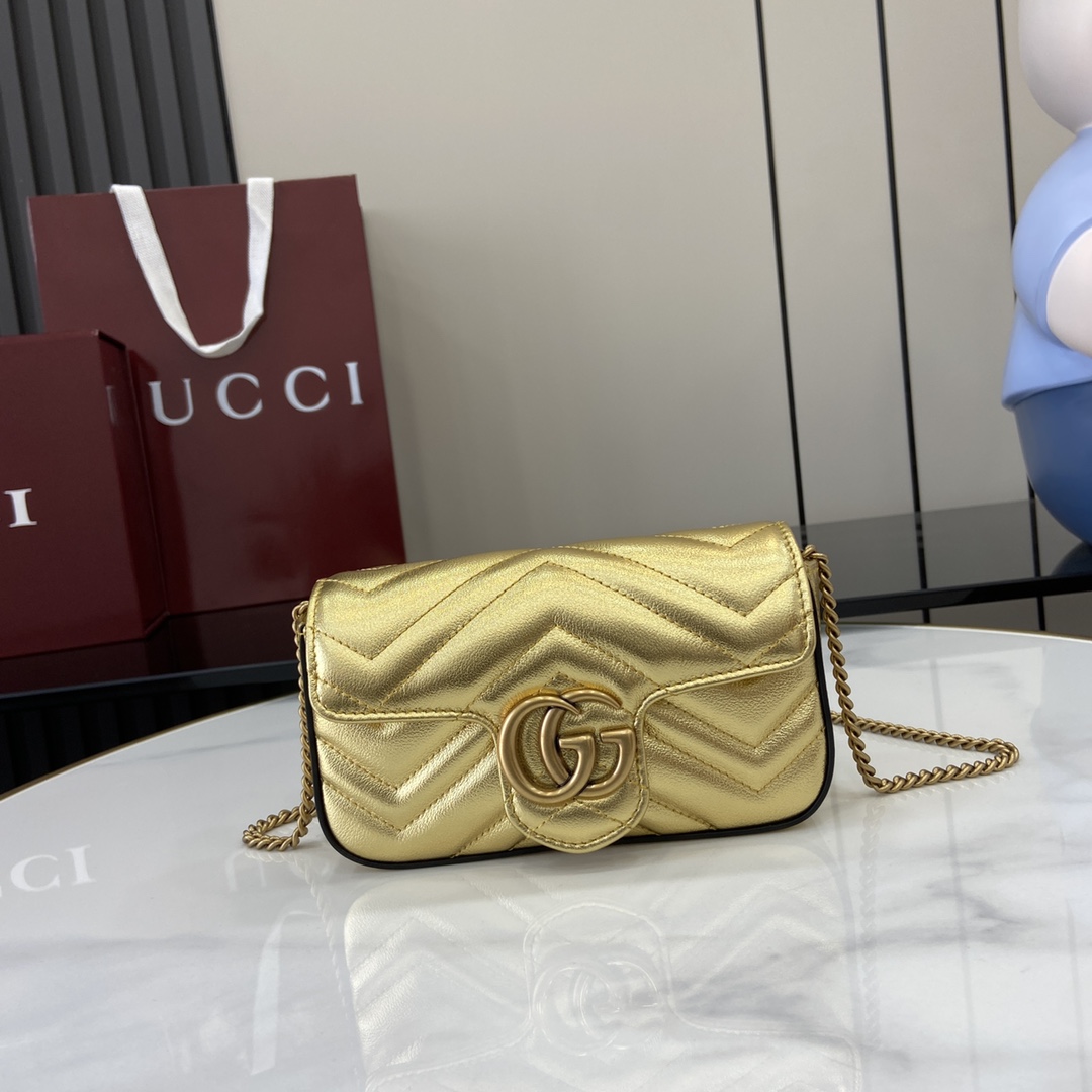 Gucci GG Marmont Super Mini Bag - DesignerGu