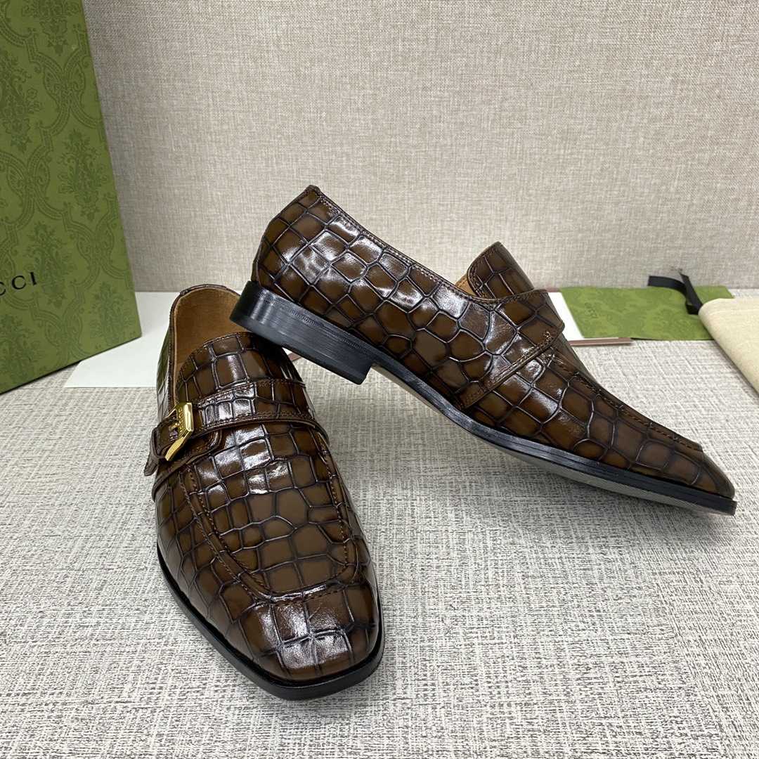 Gucci Men's Loafer - DesignerGu