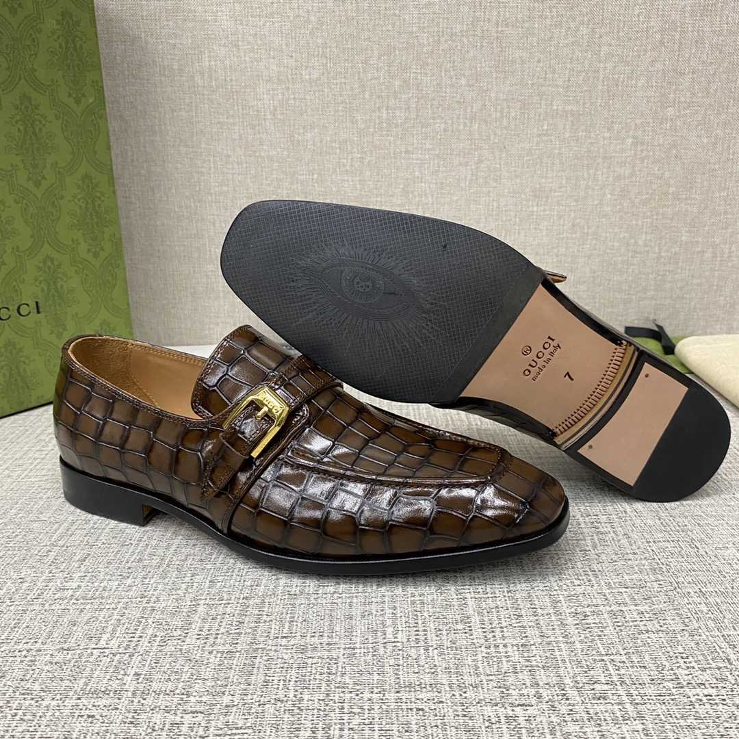 Gucci Men's Loafer - DesignerGu