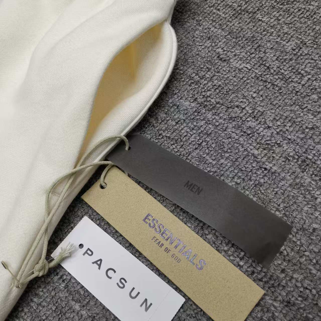 Fear of God Essentials Sweatpants - DesignerGu