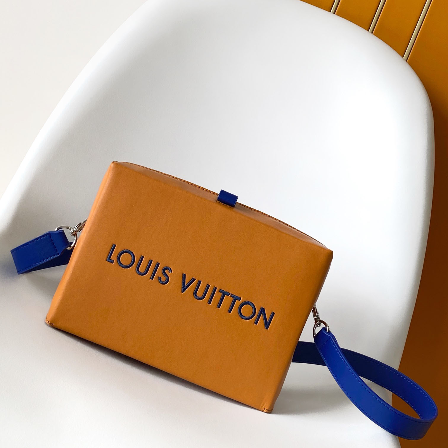 Louis Vuitton Shopper Clutch  M13984 - DesignerGu