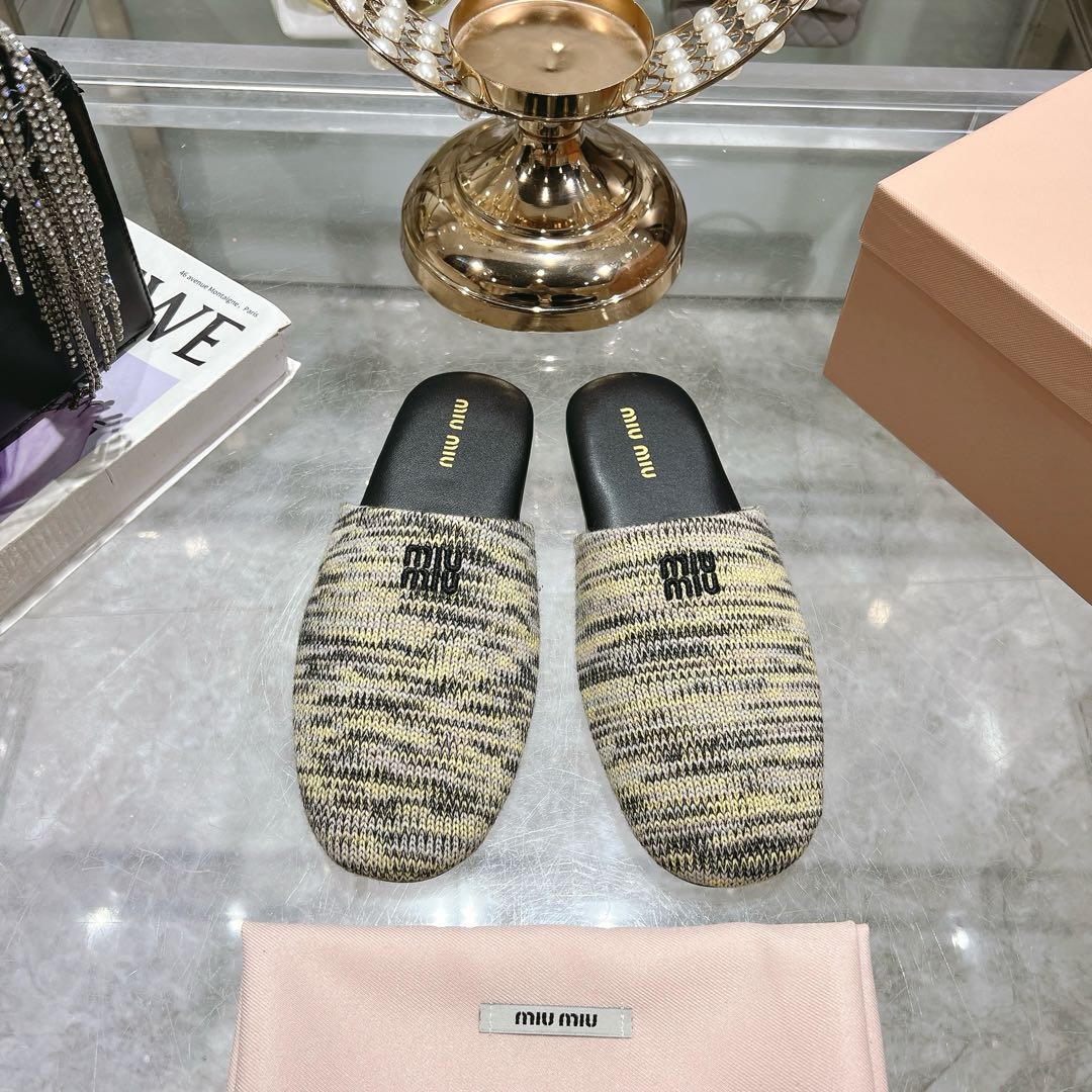 Miu Miu Wool slippers - DesignerGu