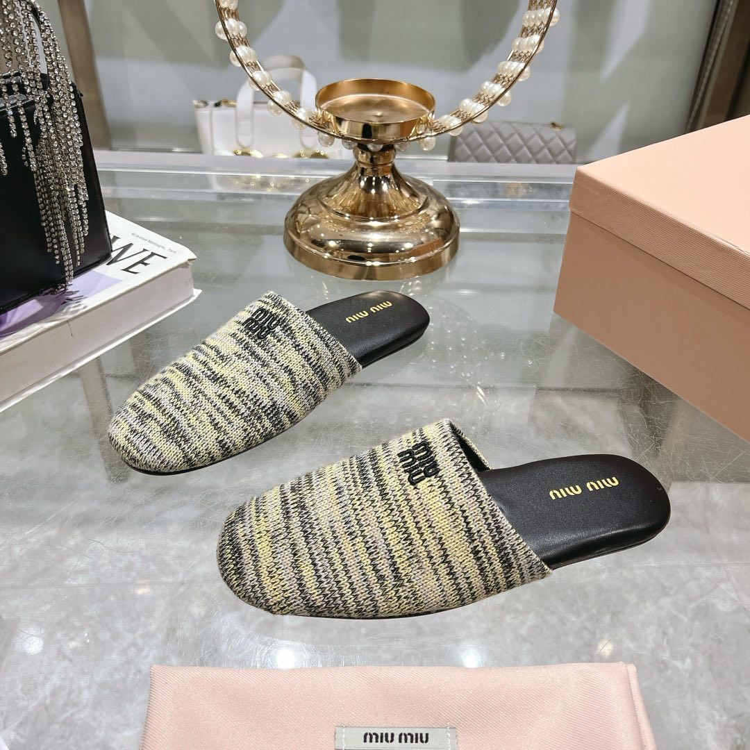 Miu Miu Wool slippers - DesignerGu