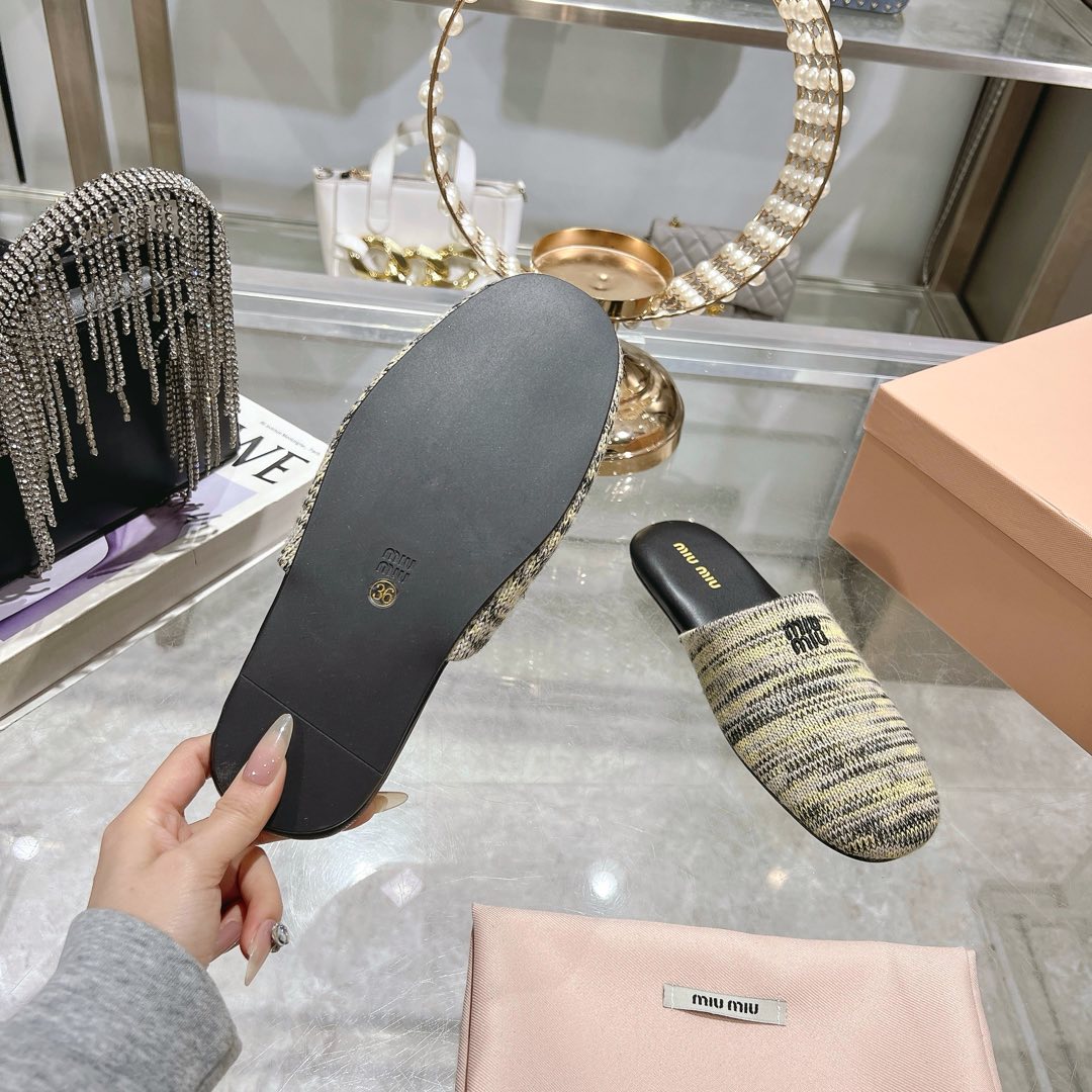 Miu Miu Wool slippers - DesignerGu