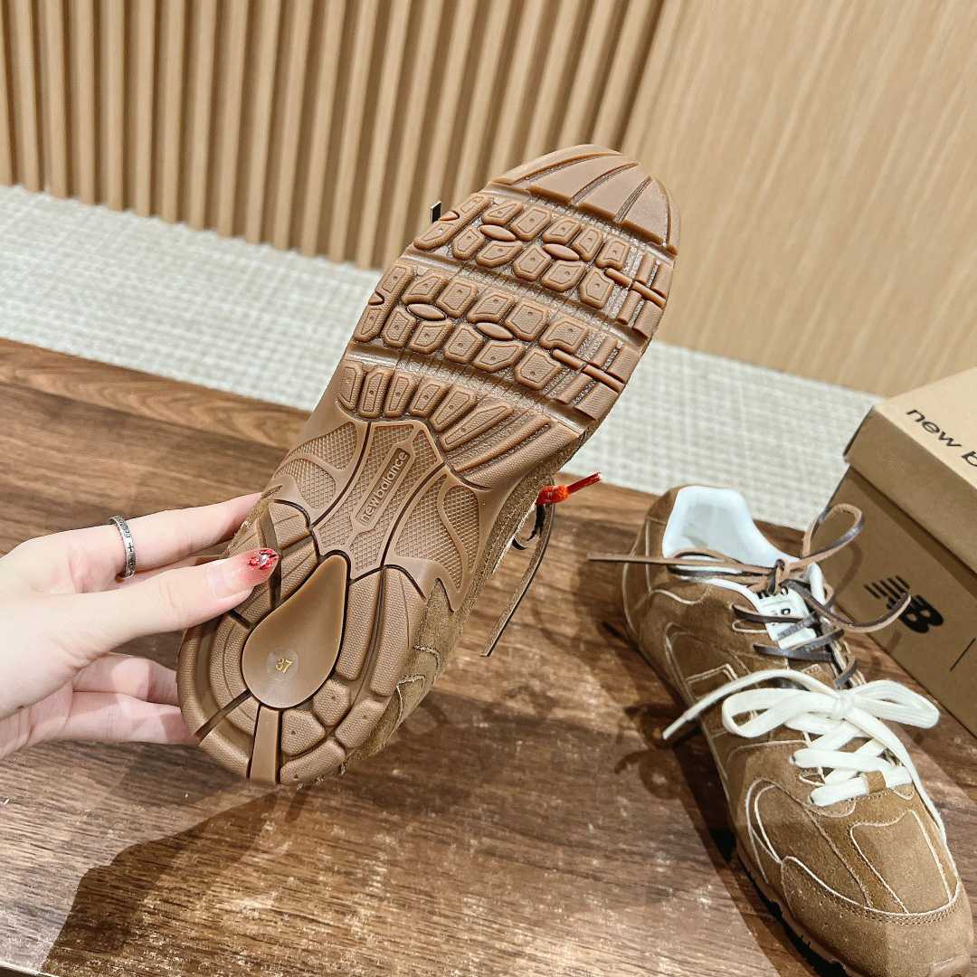 New Balance X Miu Miu Sneakers - DesignerGu