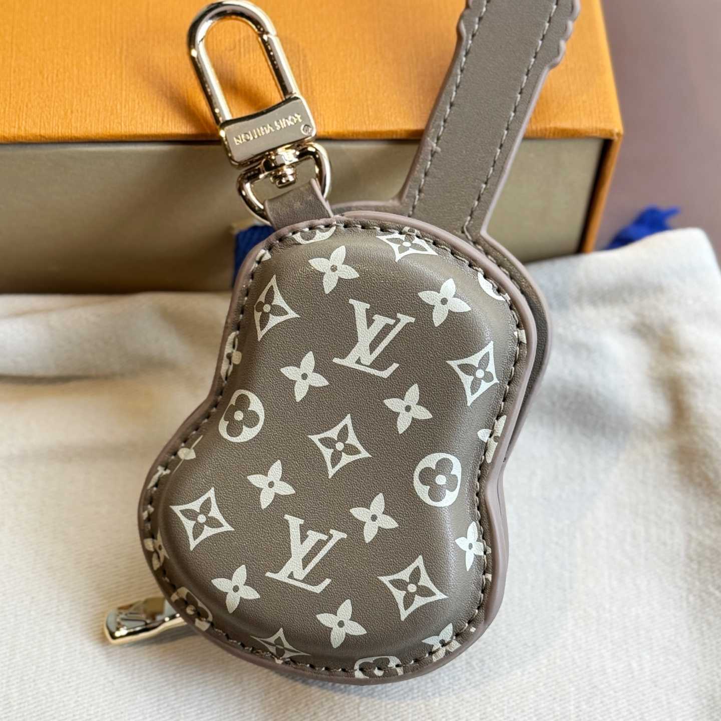 Louis Vuitton Guitar Pouch Bag Charm   M02032 - DesignerGu