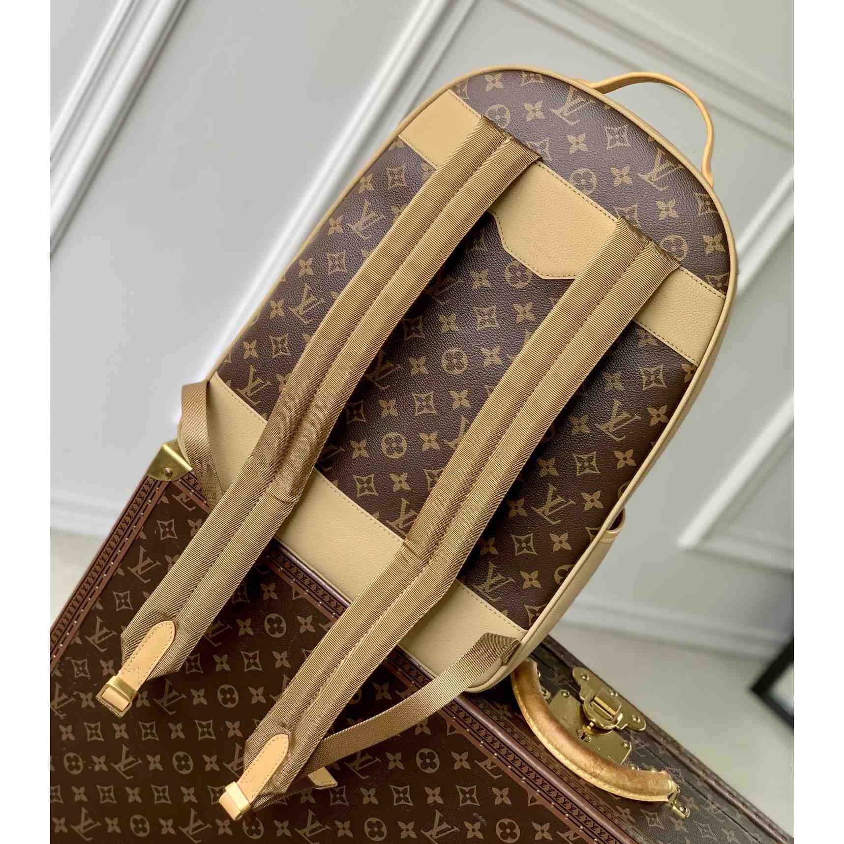 Louis Vuitton Outdoor Backpack   M12624 - DesignerGu