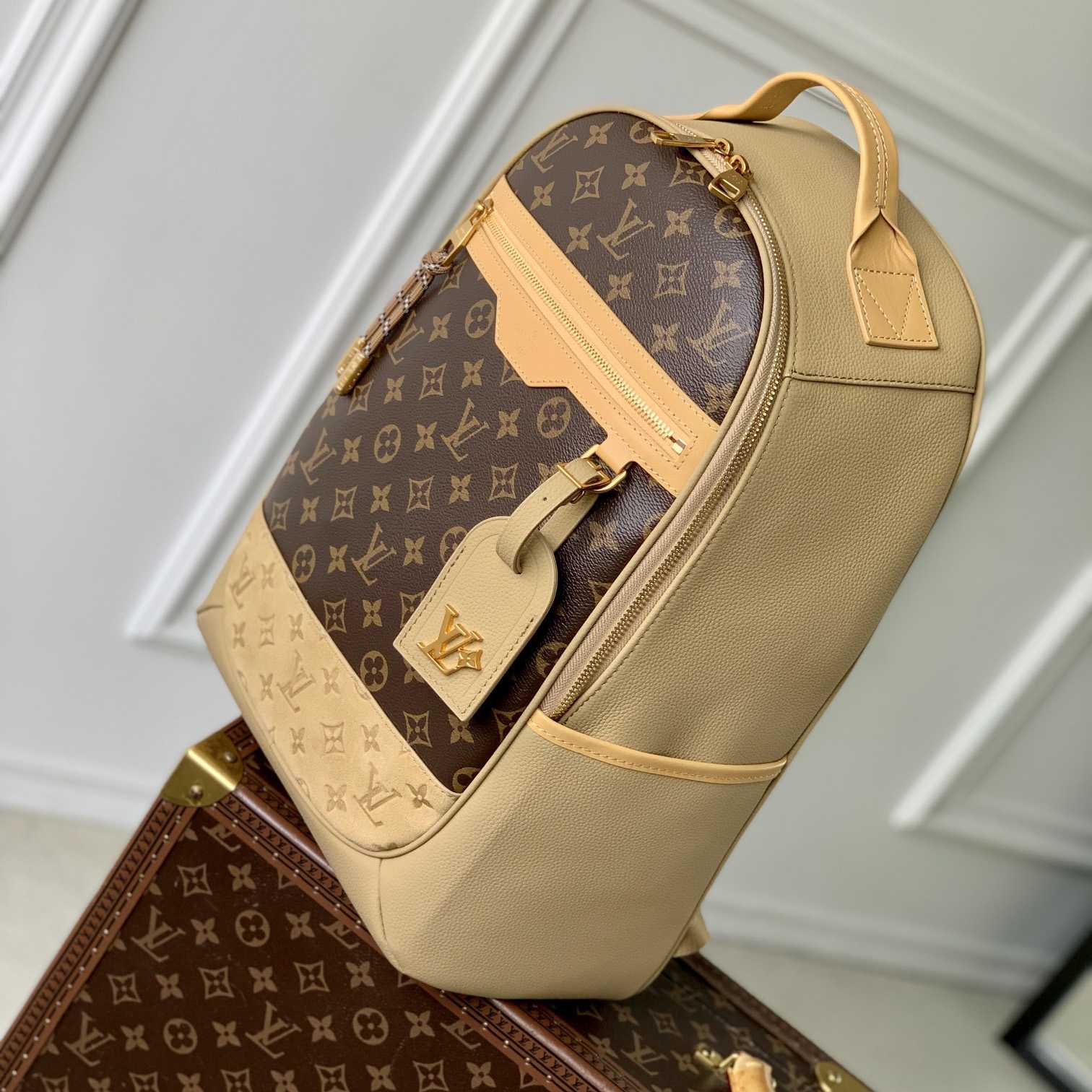 Louis Vuitton Outdoor Backpack   M12624 - DesignerGu