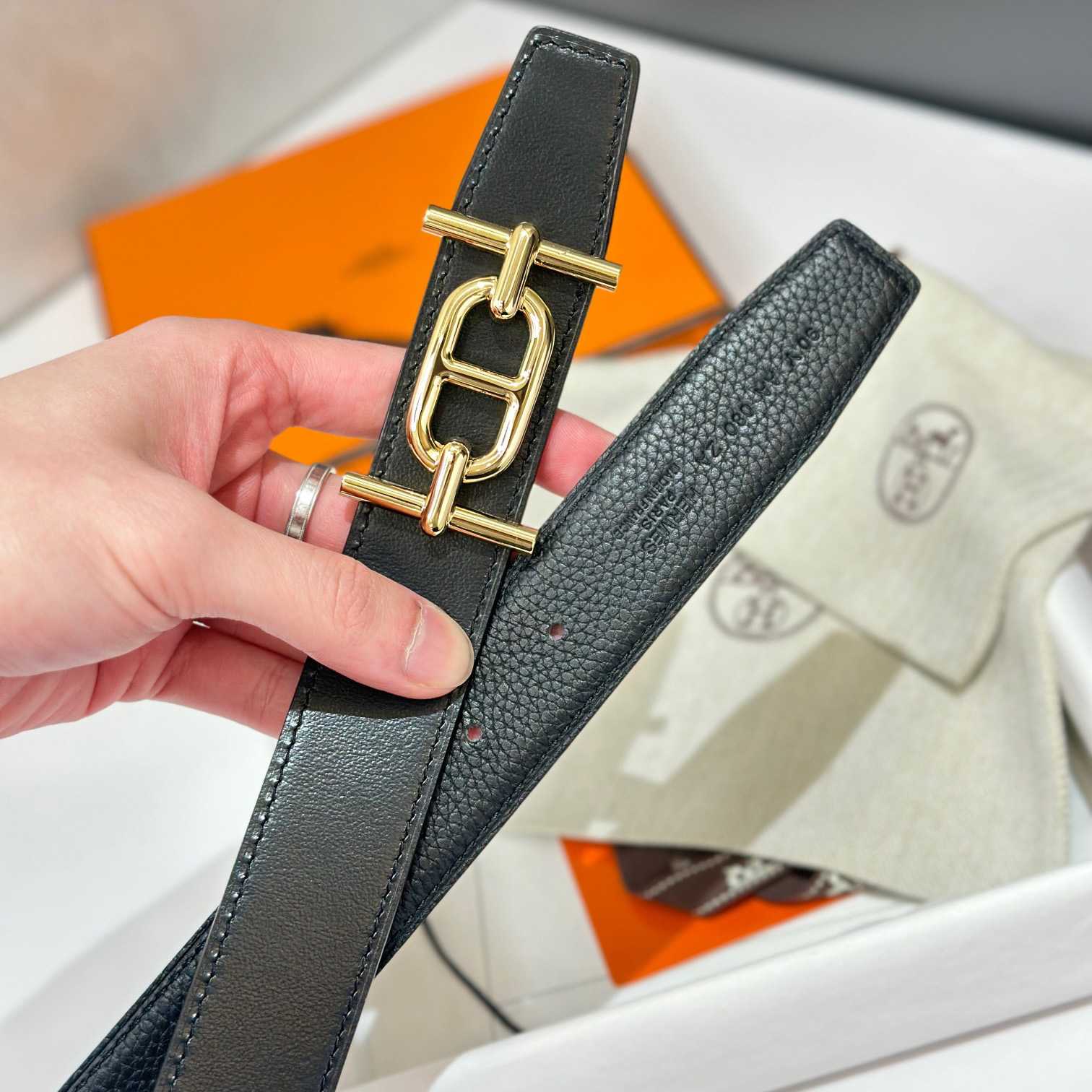 Hermes Ancre Buckle & Reversible Leather Strap 32mm - DesignerGu