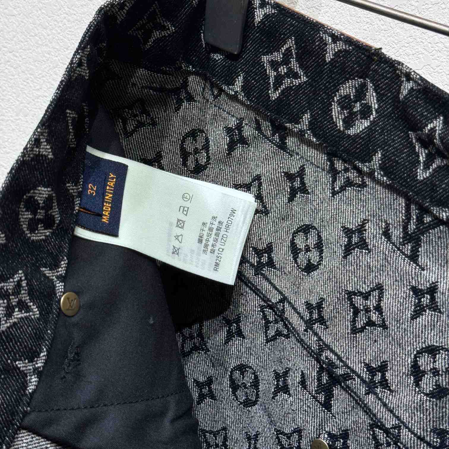 Louis Vuitton Monogram  Shorts - DesignerGu