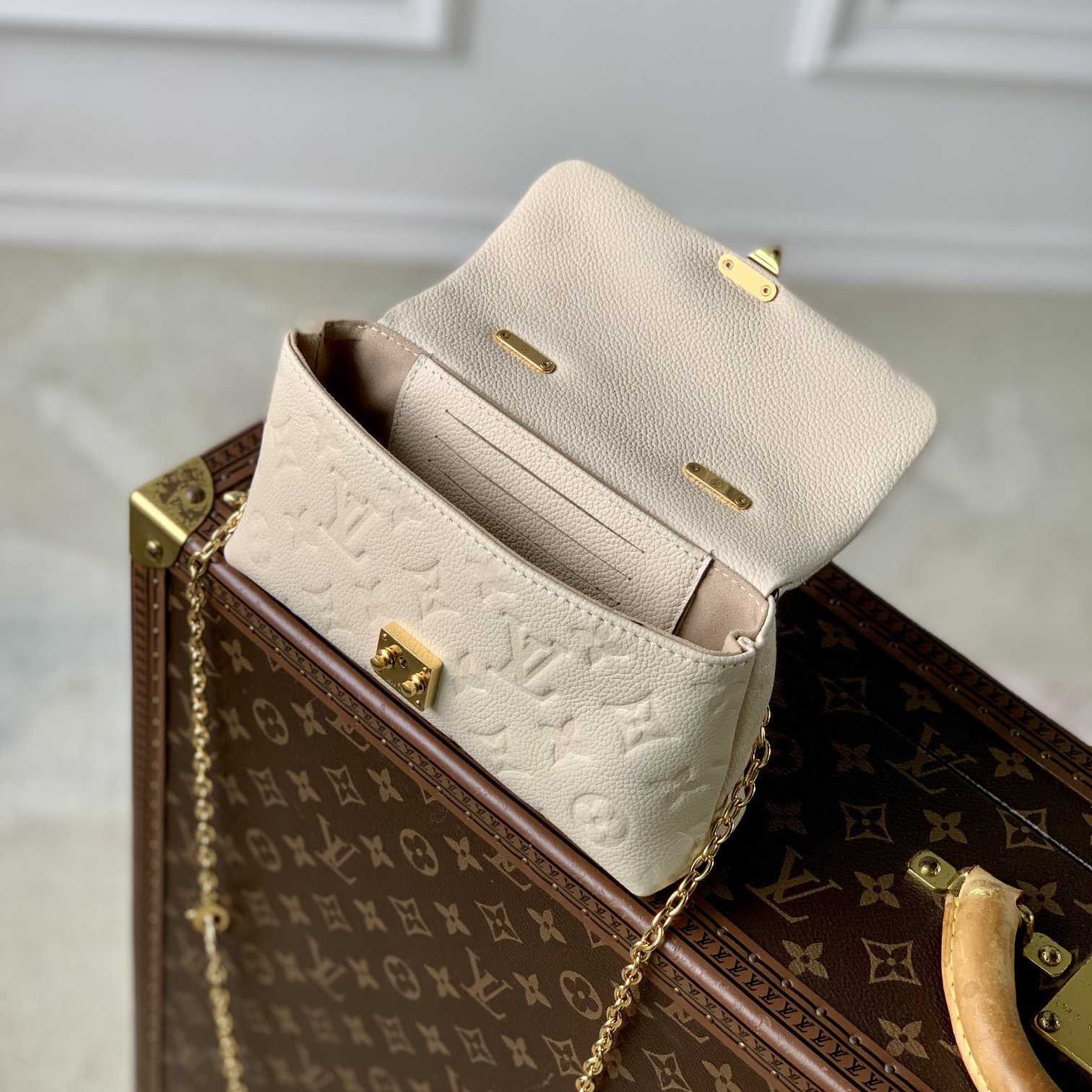 Louis Vuitton Nano Madeleine  M12145 - DesignerGu