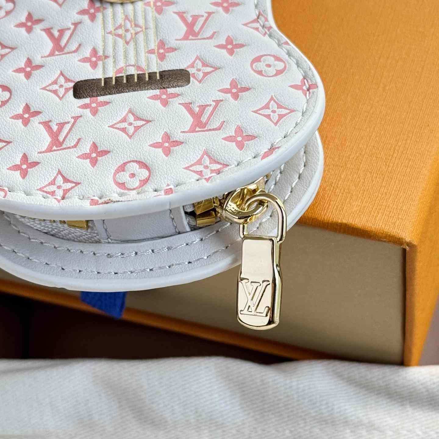 Louis Vuitton Guitar Pouch Bag Charm   M02032 - DesignerGu