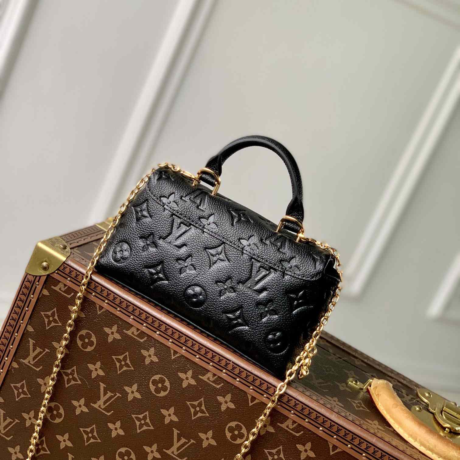 Louis Vuitton Nano Madeleine  M12144 - DesignerGu