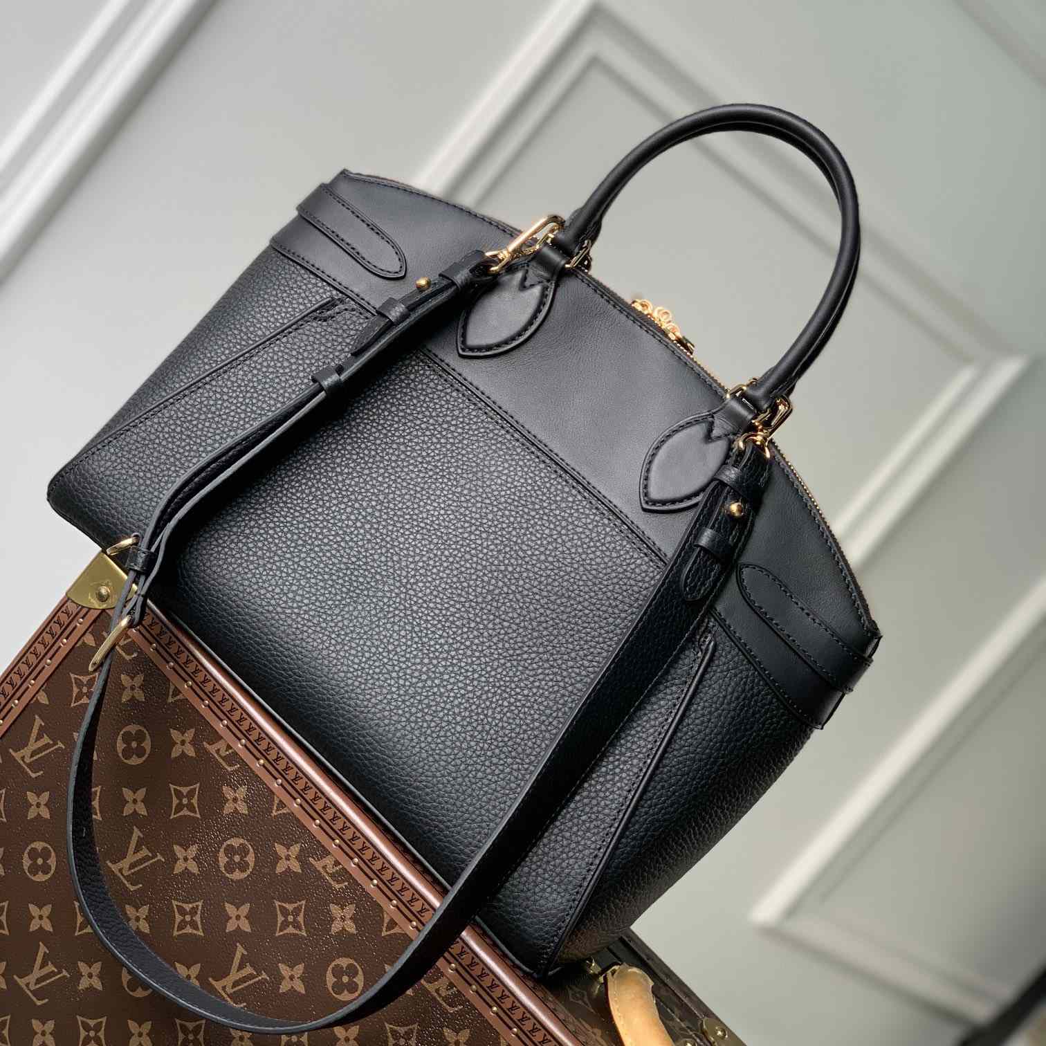 Louis Vuitton Vendôme MM  M22914 - DesignerGu