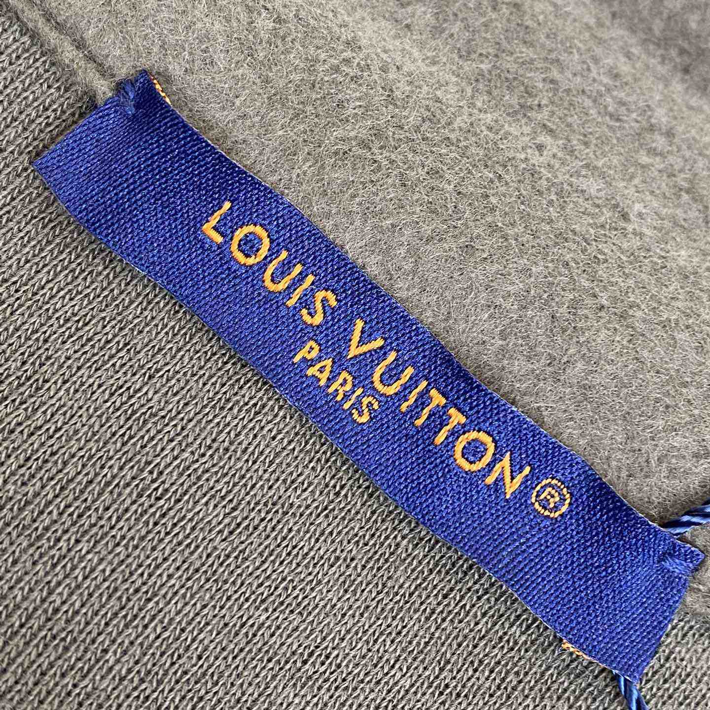 Louis Vuitton Quilted Textured Wool Pants   1AGJPK - DesignerGu