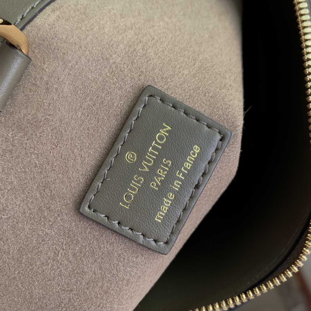 Louis Vuitton Vendôme MM  M22927 - DesignerGu