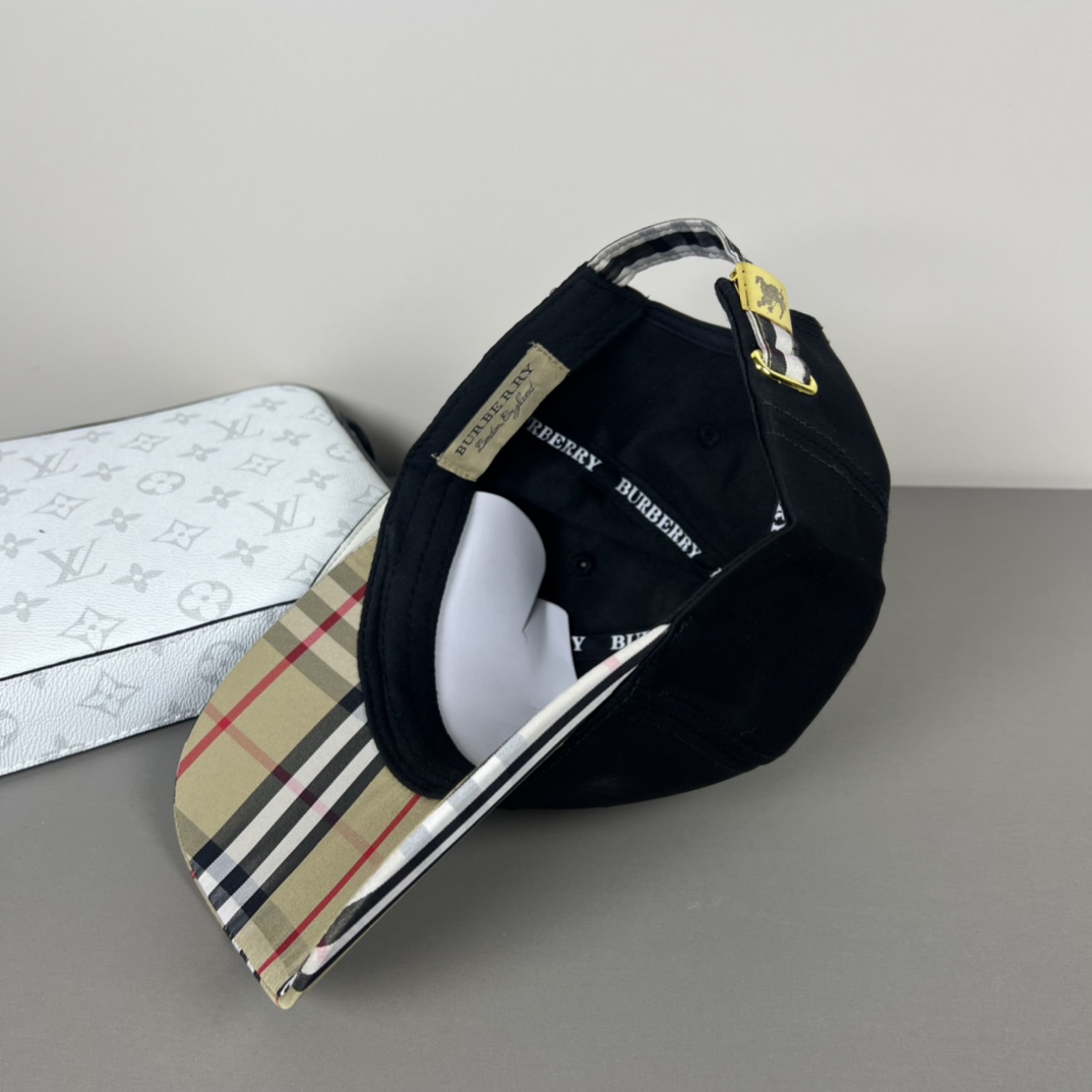 Burberry Baseball Cap - DesignerGu