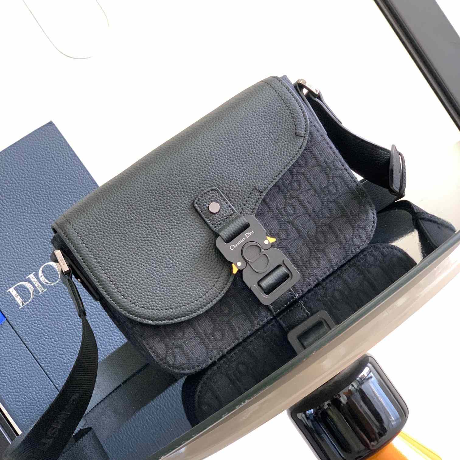 Dior Small Saddle Messenger Bag With Flap - DesignerGu