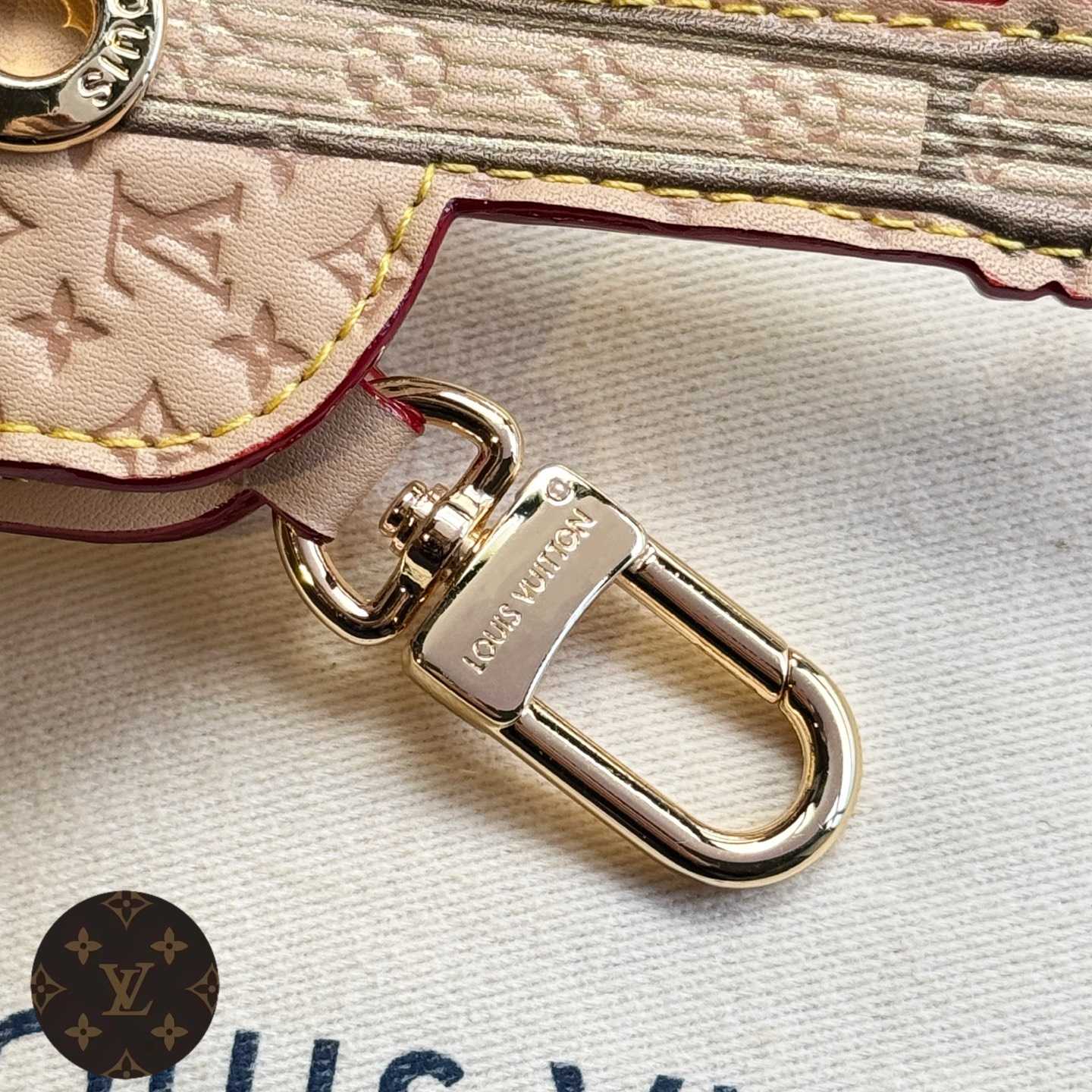 Louis Vuitton Guitar Pouch Bag Charm   M02032 - DesignerGu