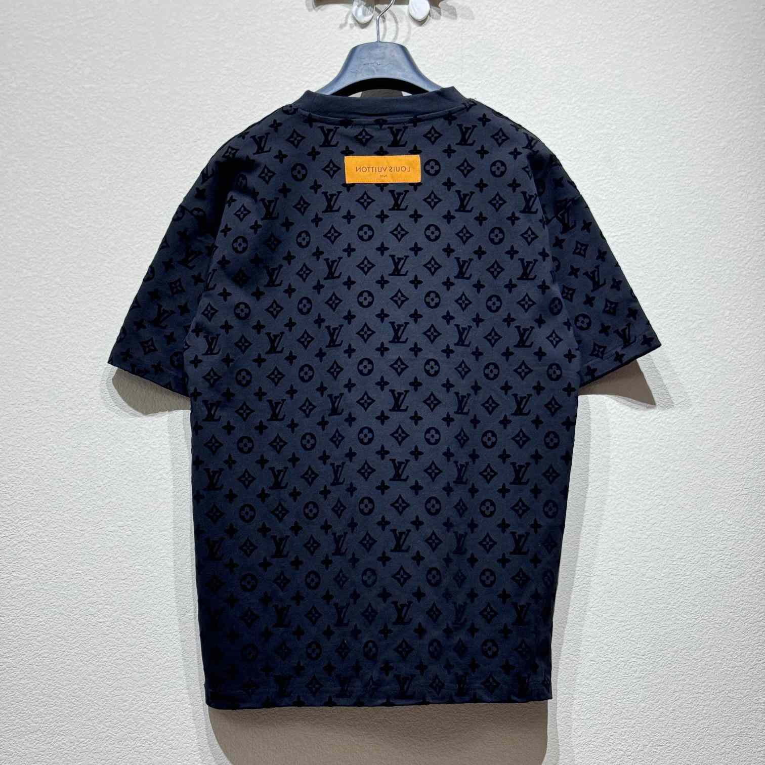 Louis Vuitton Monogram T-Shirt - DesignerGu