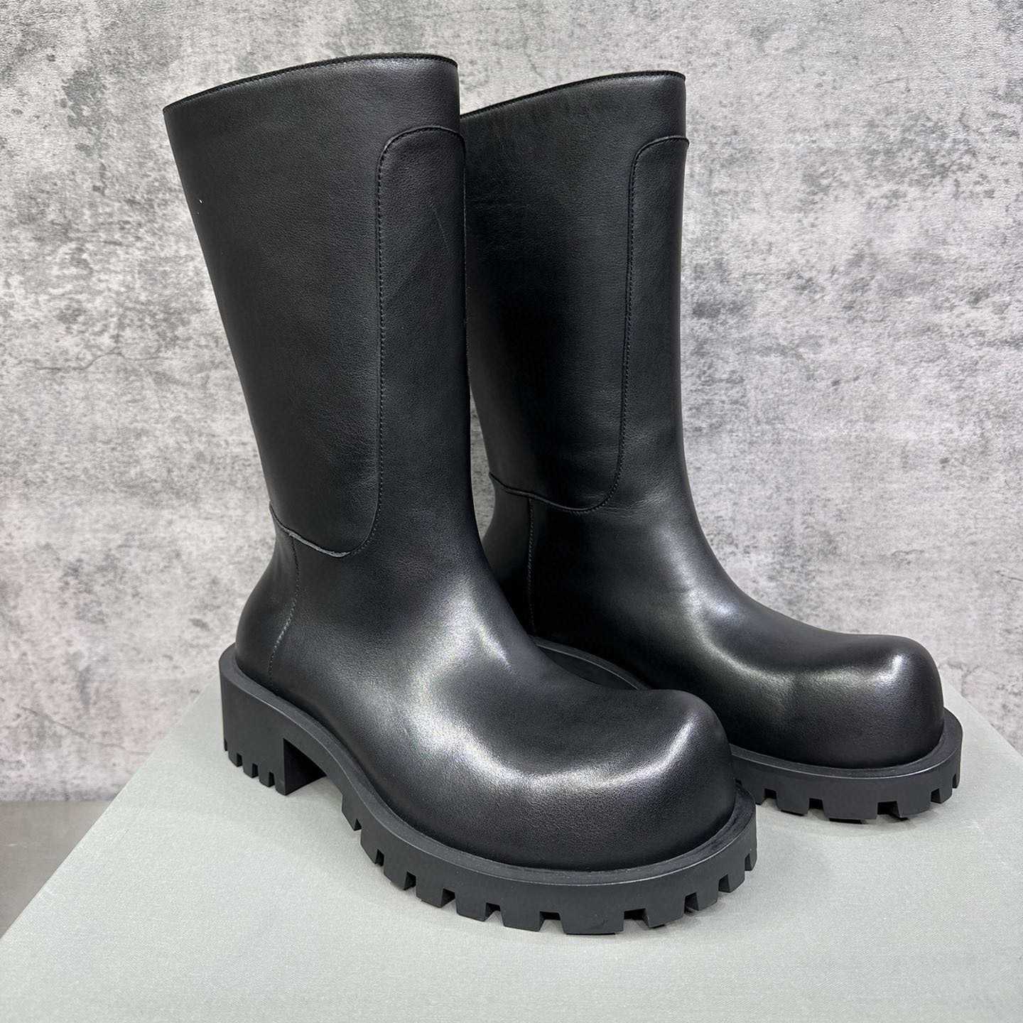 Balenciaga Hummer Boot - DesignerGu