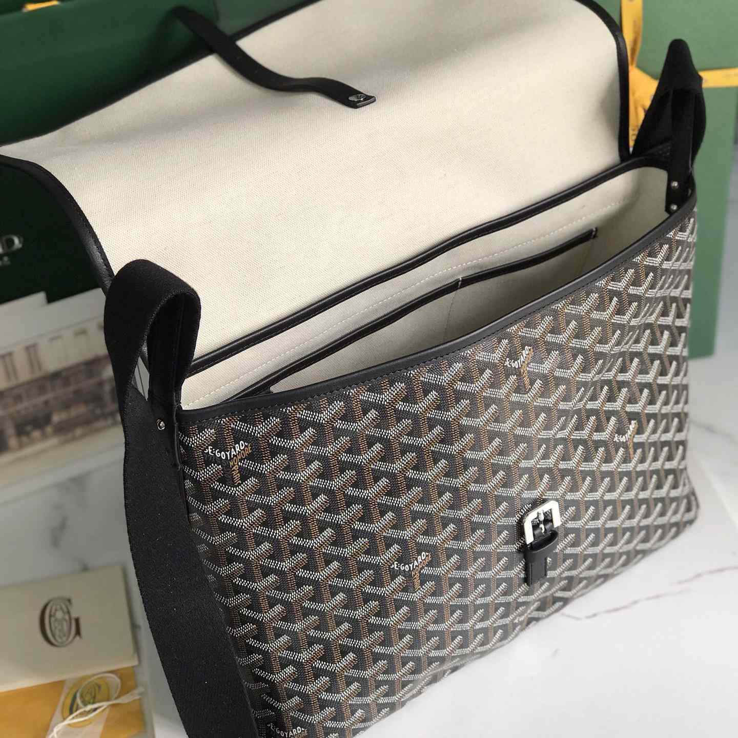 Goyard Capetien MM Messenger Bag   - DesignerGu