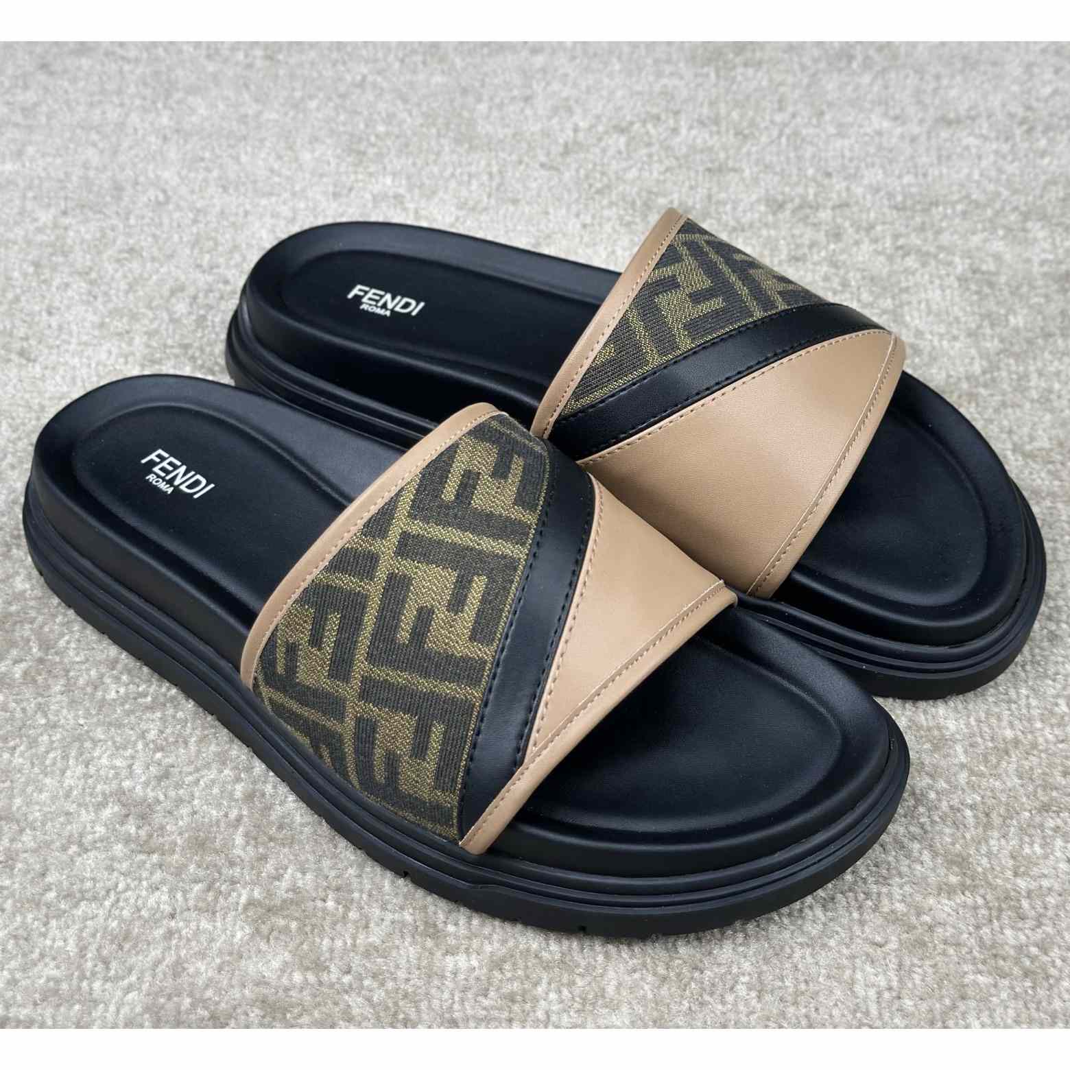 Fendi Diagonal Slides  - DesignerGu