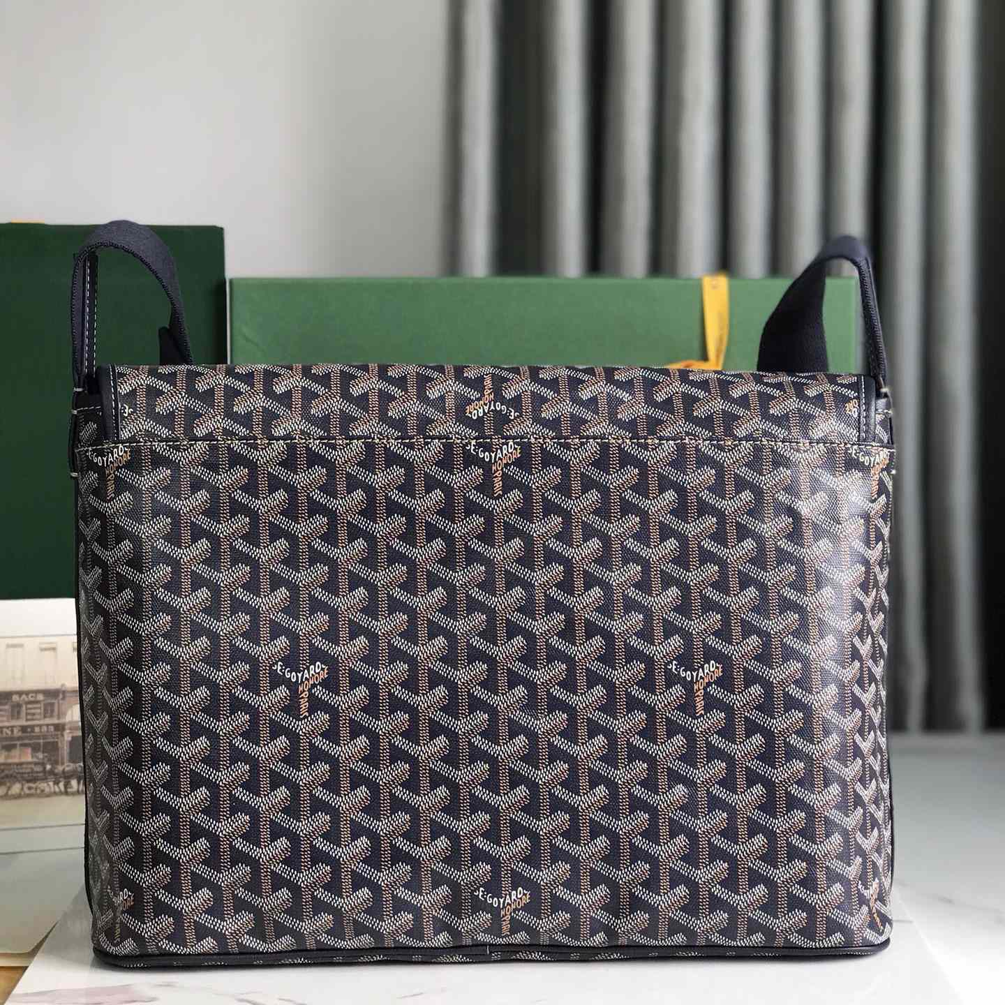 Goyard Capetien MM Messenger Bag   - DesignerGu