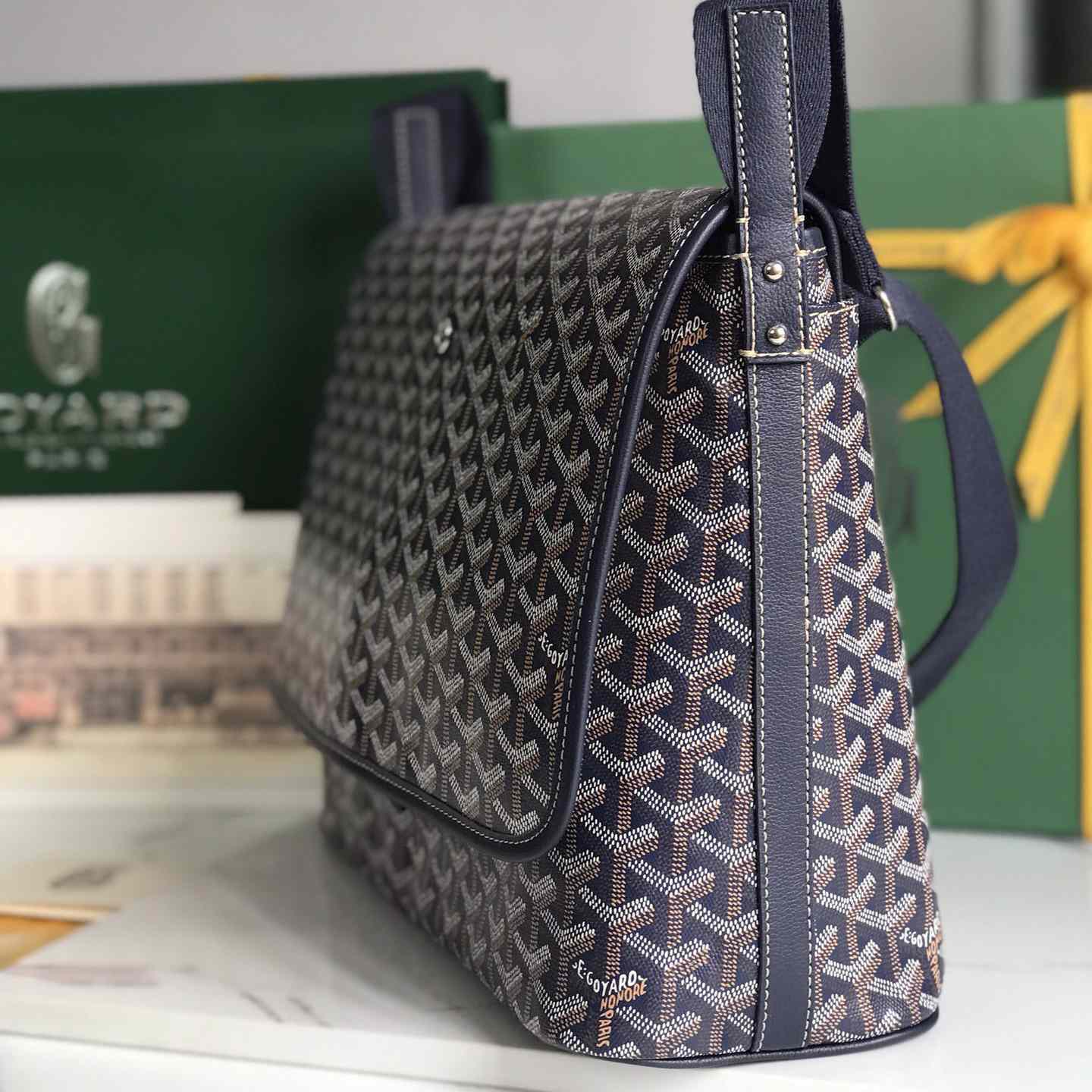 Goyard Capetien MM Messenger Bag   - DesignerGu