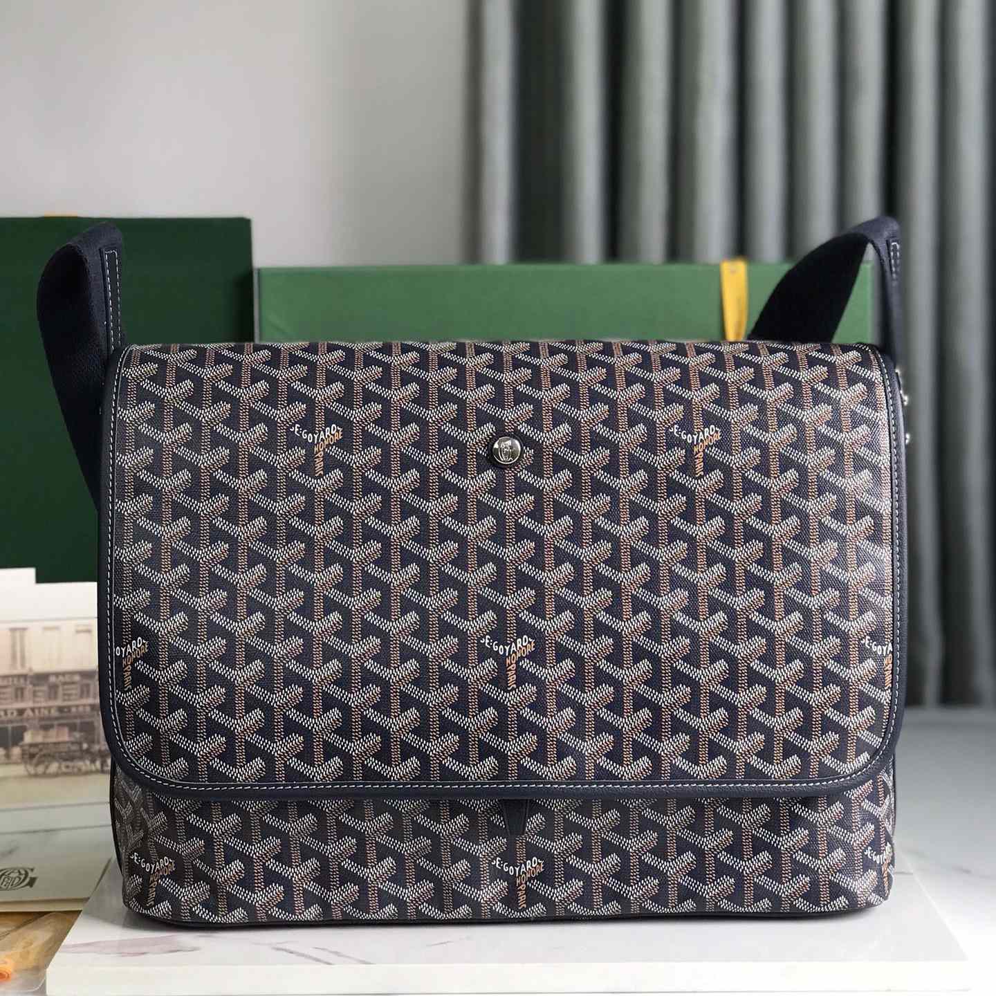 Goyard Capetien MM Messenger Bag   - DesignerGu