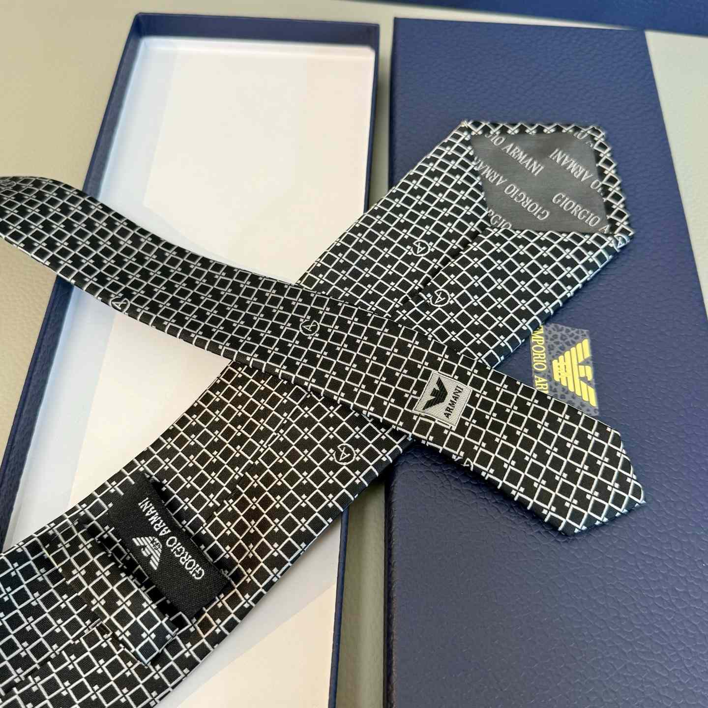 Hermes Maillons Vagues Tie - DesignerGu