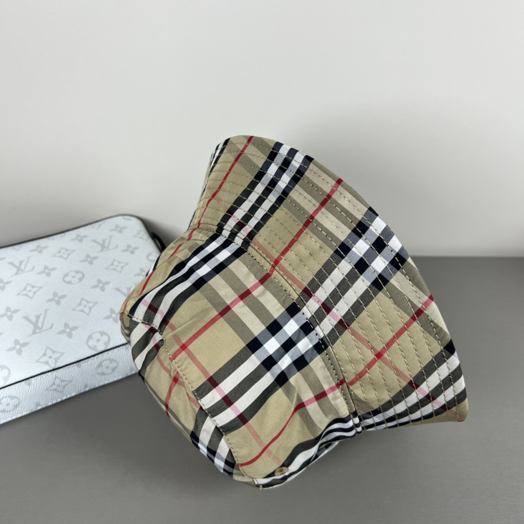 Burberry Check Bucket Hat - DesignerGu