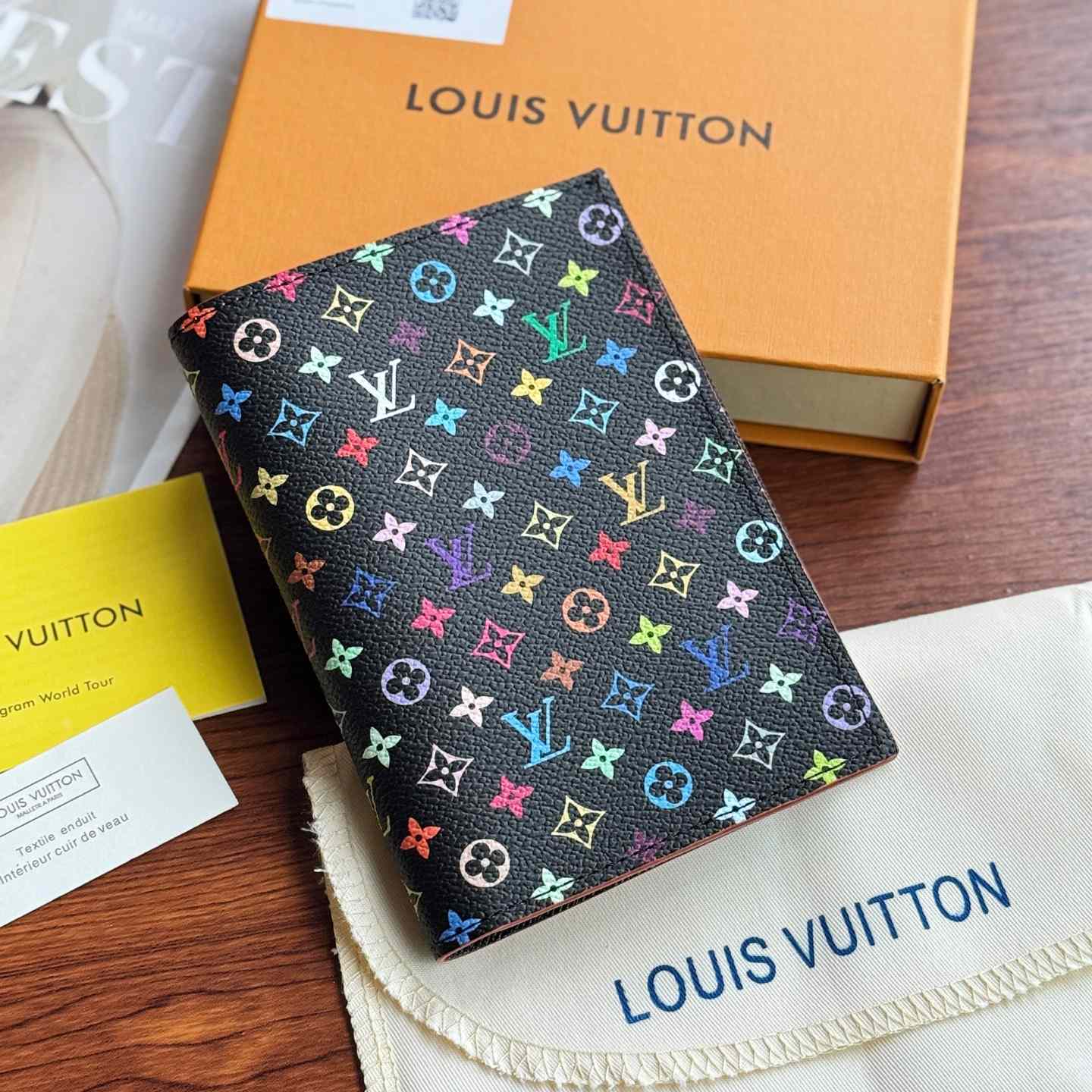 Louis Vuitton LV x TM Passport Cover   M13414 - DesignerGu