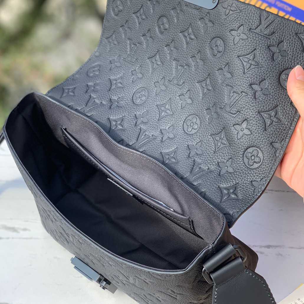  Louis Vuitton S-Cape Messenger    M23741 - DesignerGu