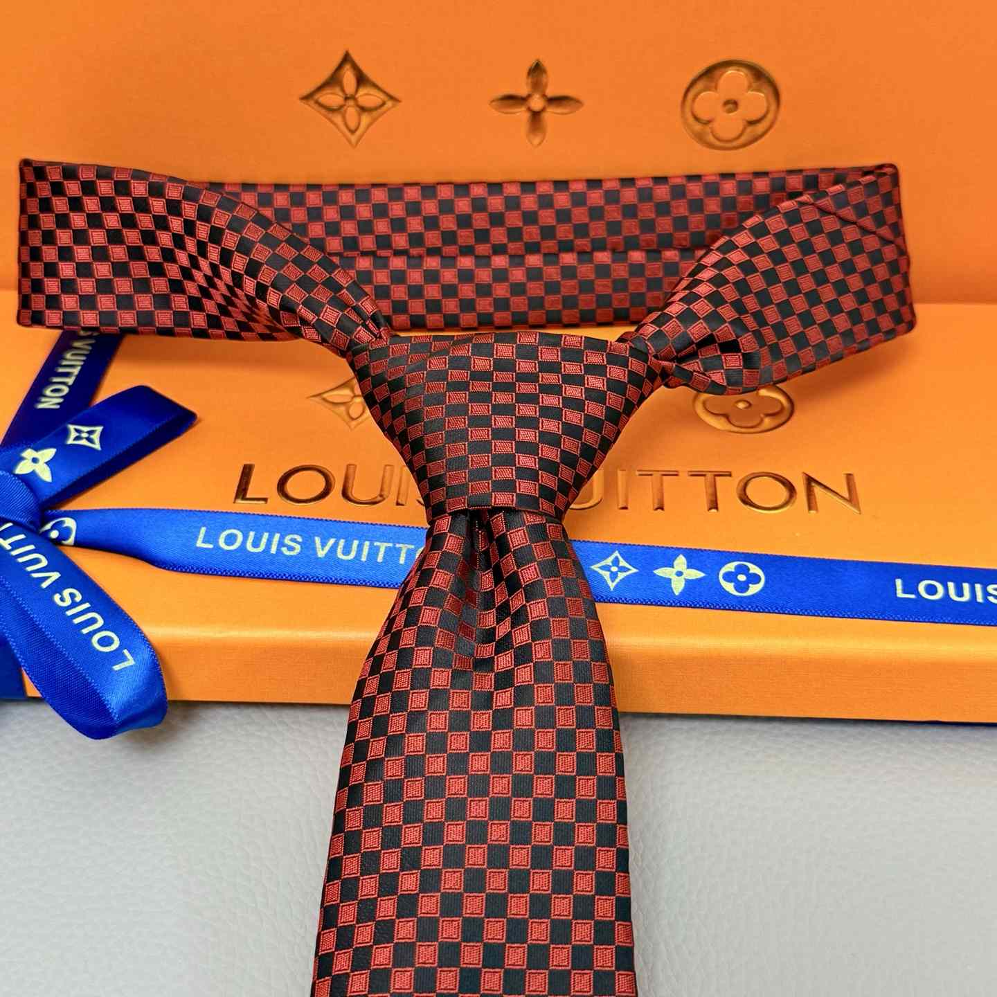 Louis Vuitton Damier Classique Tie - DesignerGu