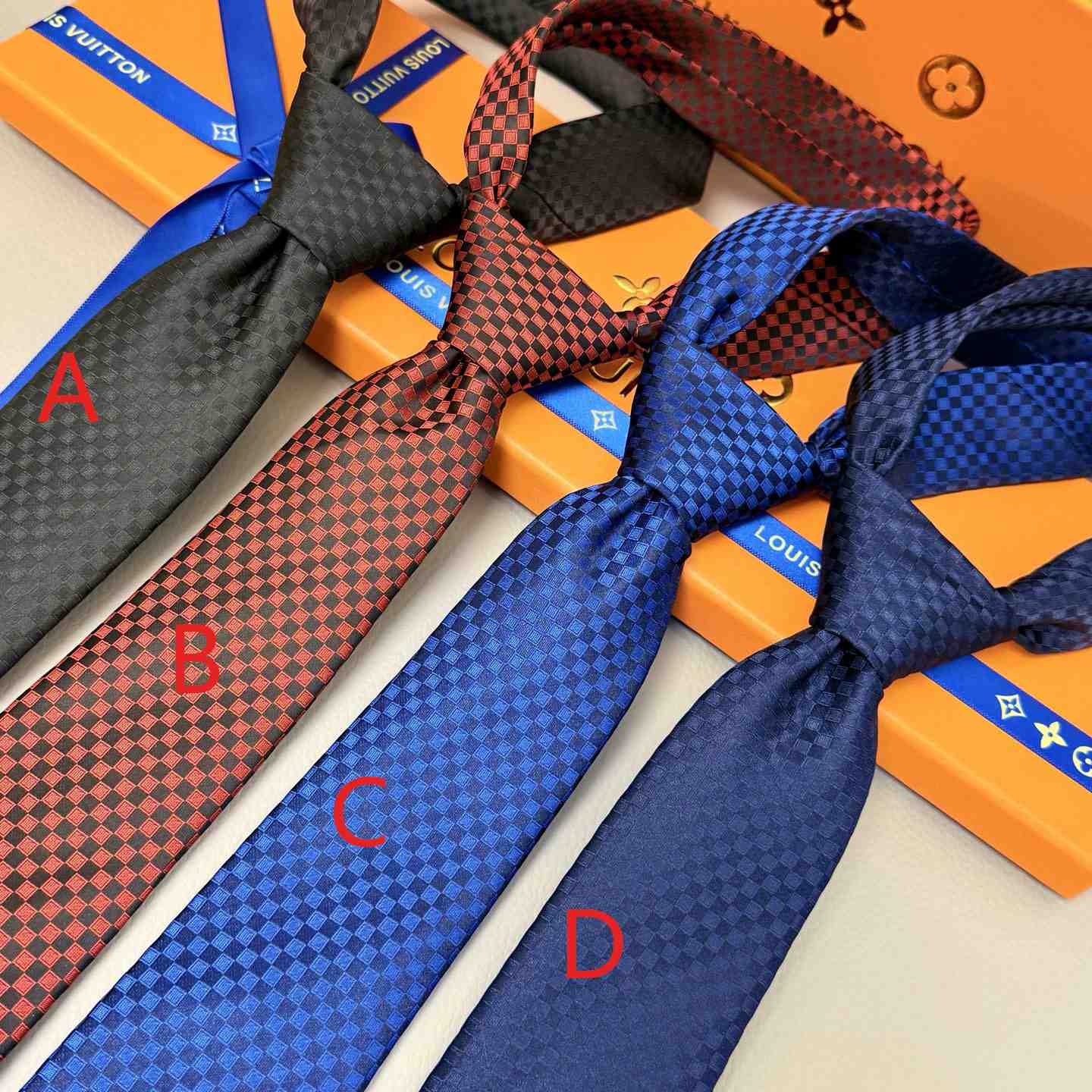 Louis Vuitton Damier Classique Tie - DesignerGu