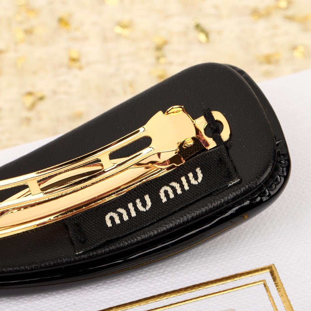 Miu Miu Patent-leather Hair Clip - DesignerGu